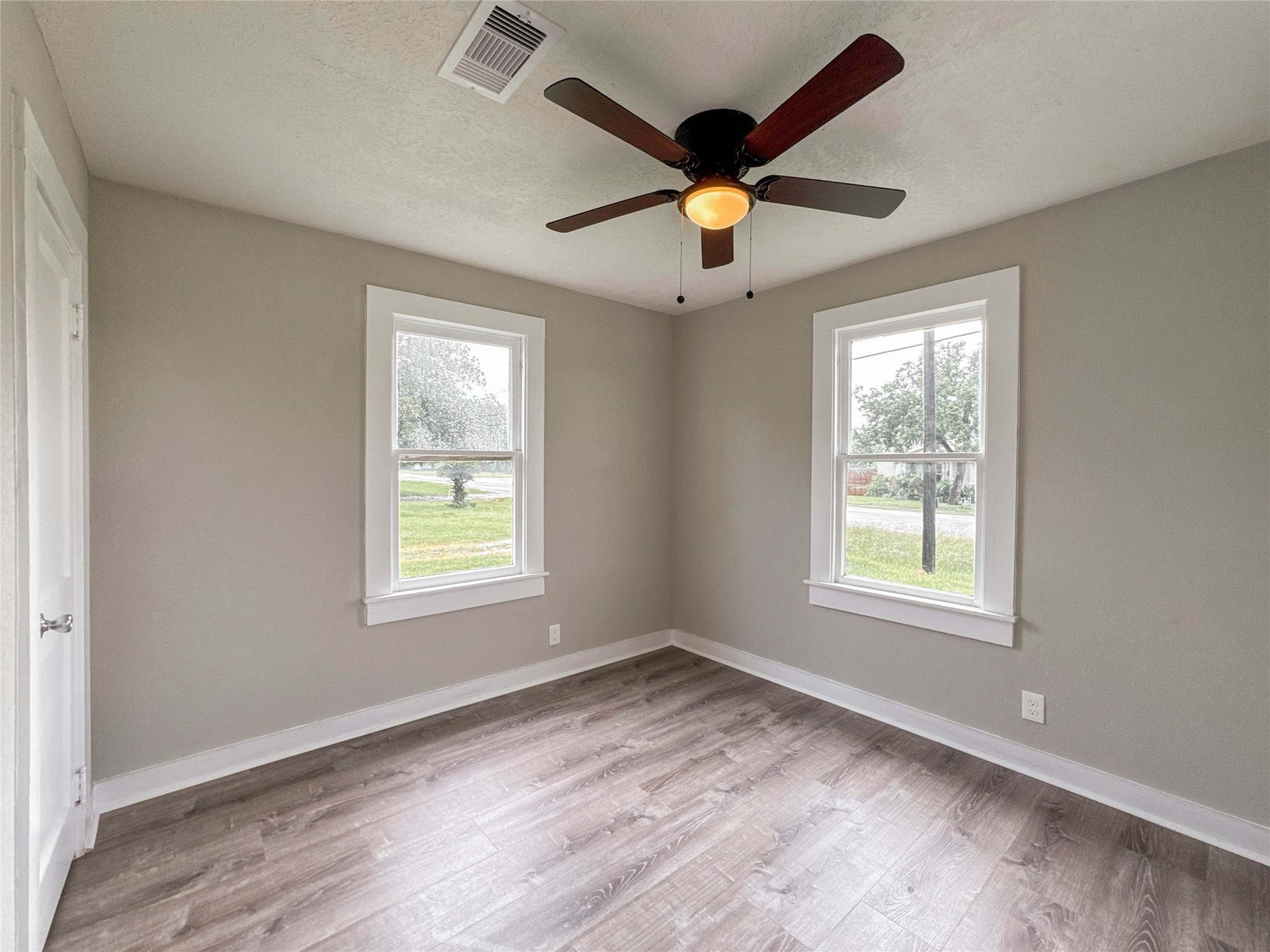 121 Lake Road, La Marque, TX 77568 121 Lake Road, La Marque, TX 77568