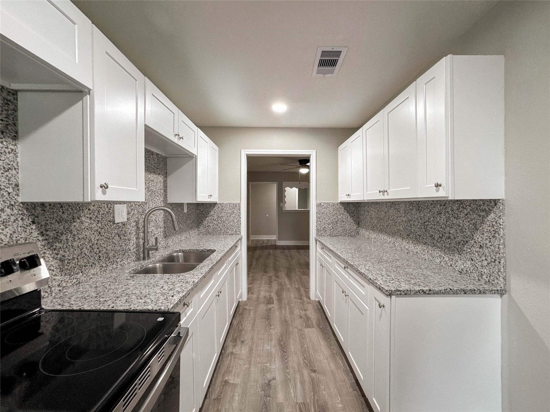 121 Lake Road, La Marque, TX 77568 121 Lake Road, La Marque, TX 77568