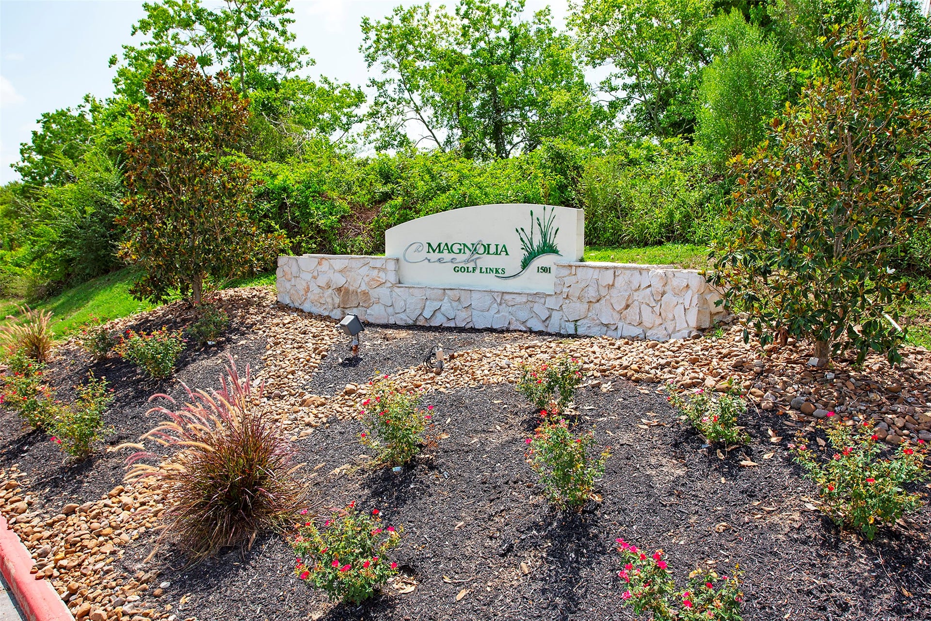 2203 Summit Pass Lane, League City, TX 77573 Magnolia Creek Golf Course.