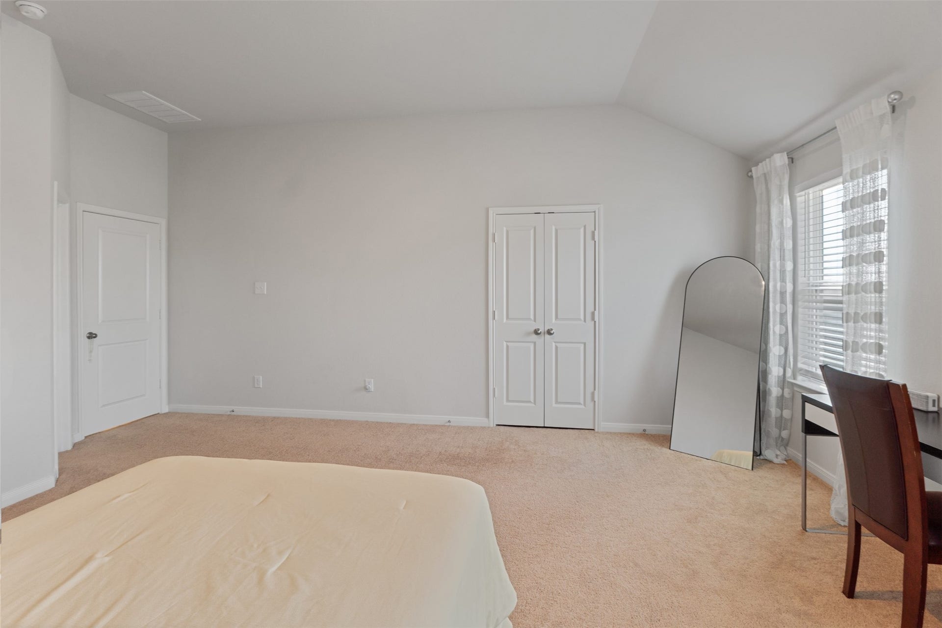 11402 Bright Sun Drive, Houston, TX 77048 Double doors leading to the ensuite bathroom. A separate walk in closet is to the left.