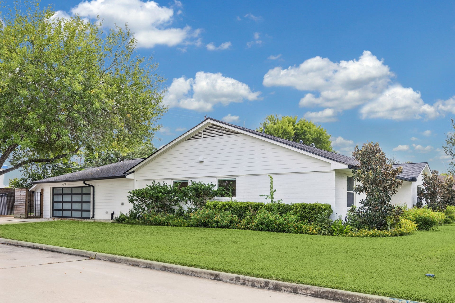 2503 Stoney Brook Drive, Houston, TX 77063 Situated on a desirable corner lot in Briarbend, this beautifully updated home offers exceptional curb appeal with mature trees and manicured landscaping. Its spacious lot, inviting exterior, and convenient location complete this wonderful property.