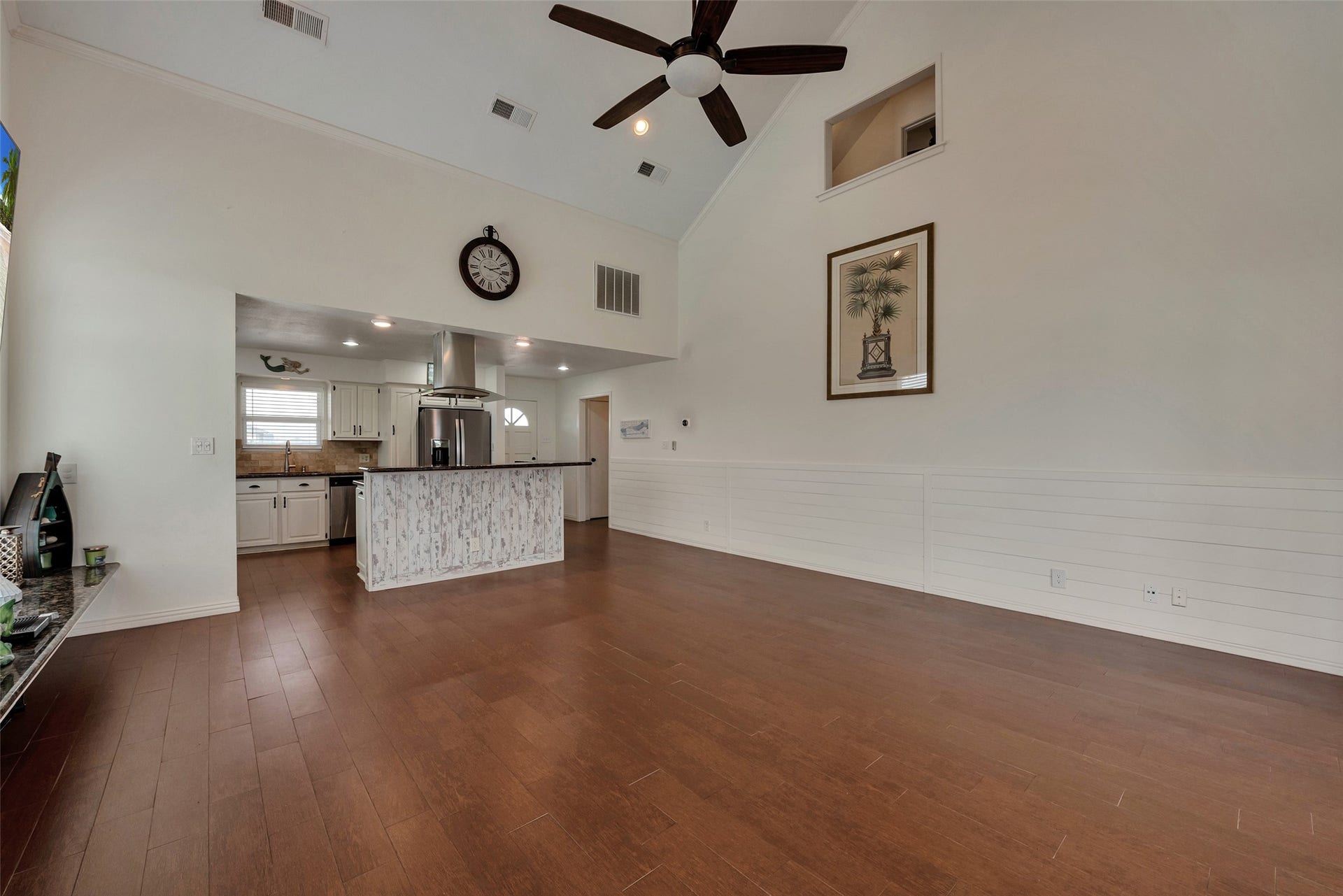 1302 Tiki Drive, Tiki Island, TX 77554
