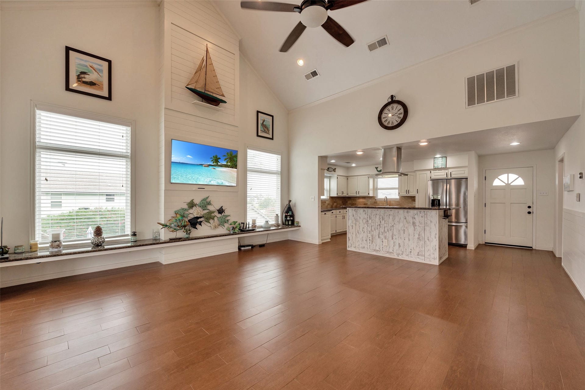 1302 Tiki Drive, Tiki Island, TX 77554