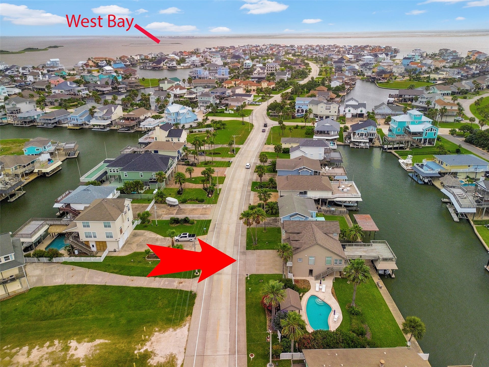 1302 Tiki Drive, Tiki Island, TX 77554