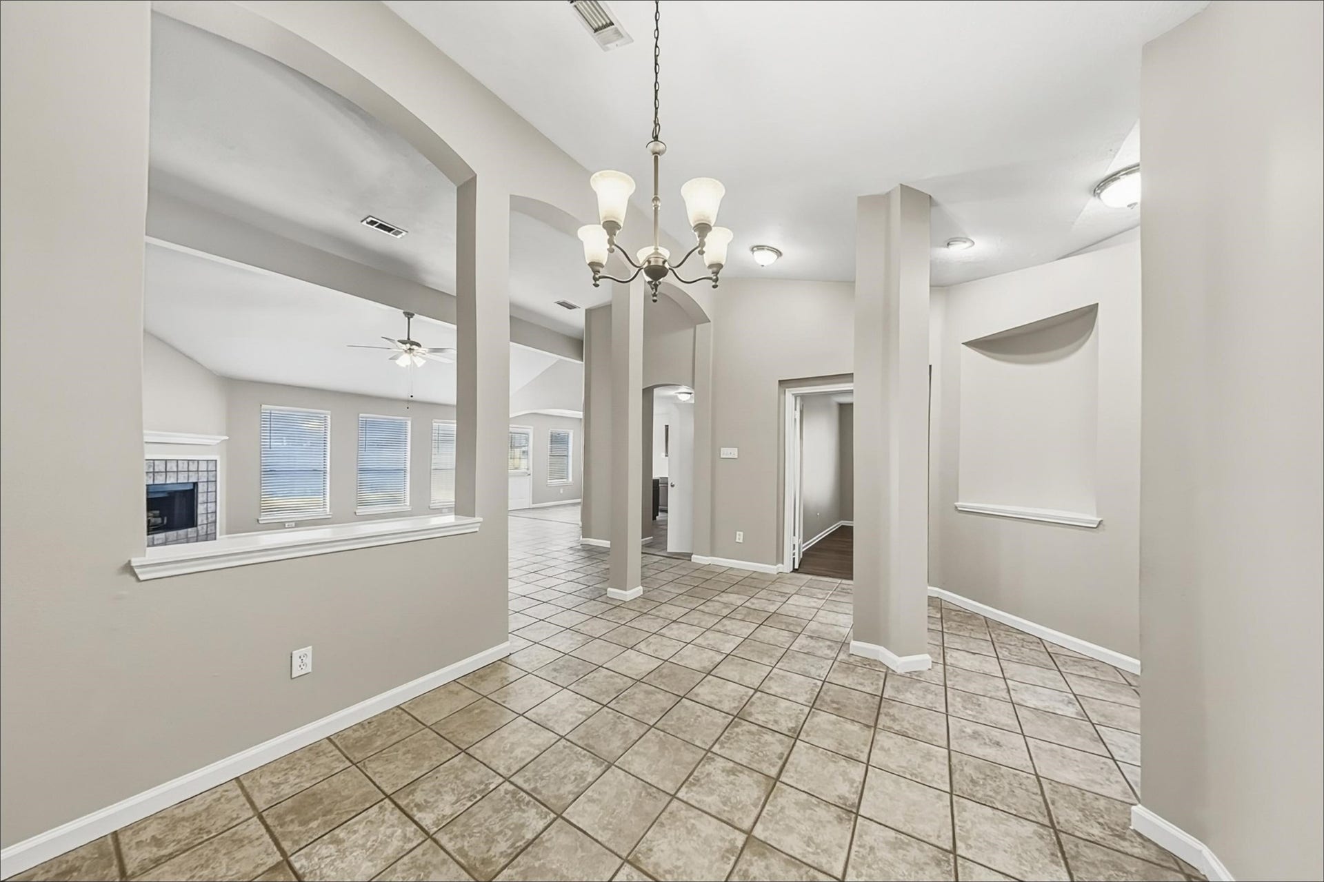 1423 Hunter Green Lane, Fresno, TX 77545 1423 Hunter Green Lane, Fresno, TX 77545
