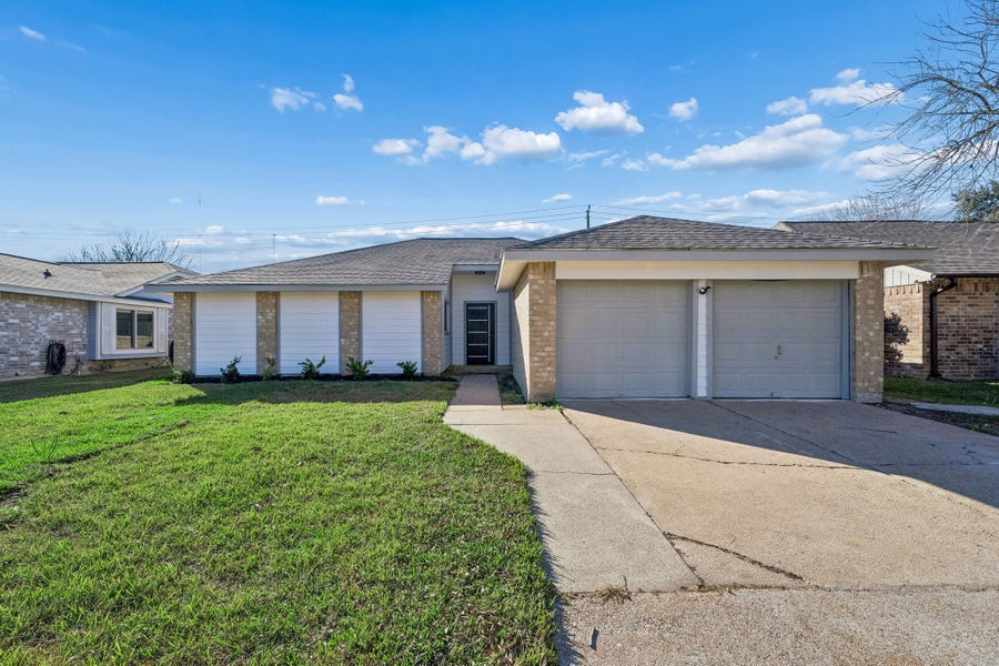 Property photo for 1419 Fieldstone Drive, Missouri City, TX