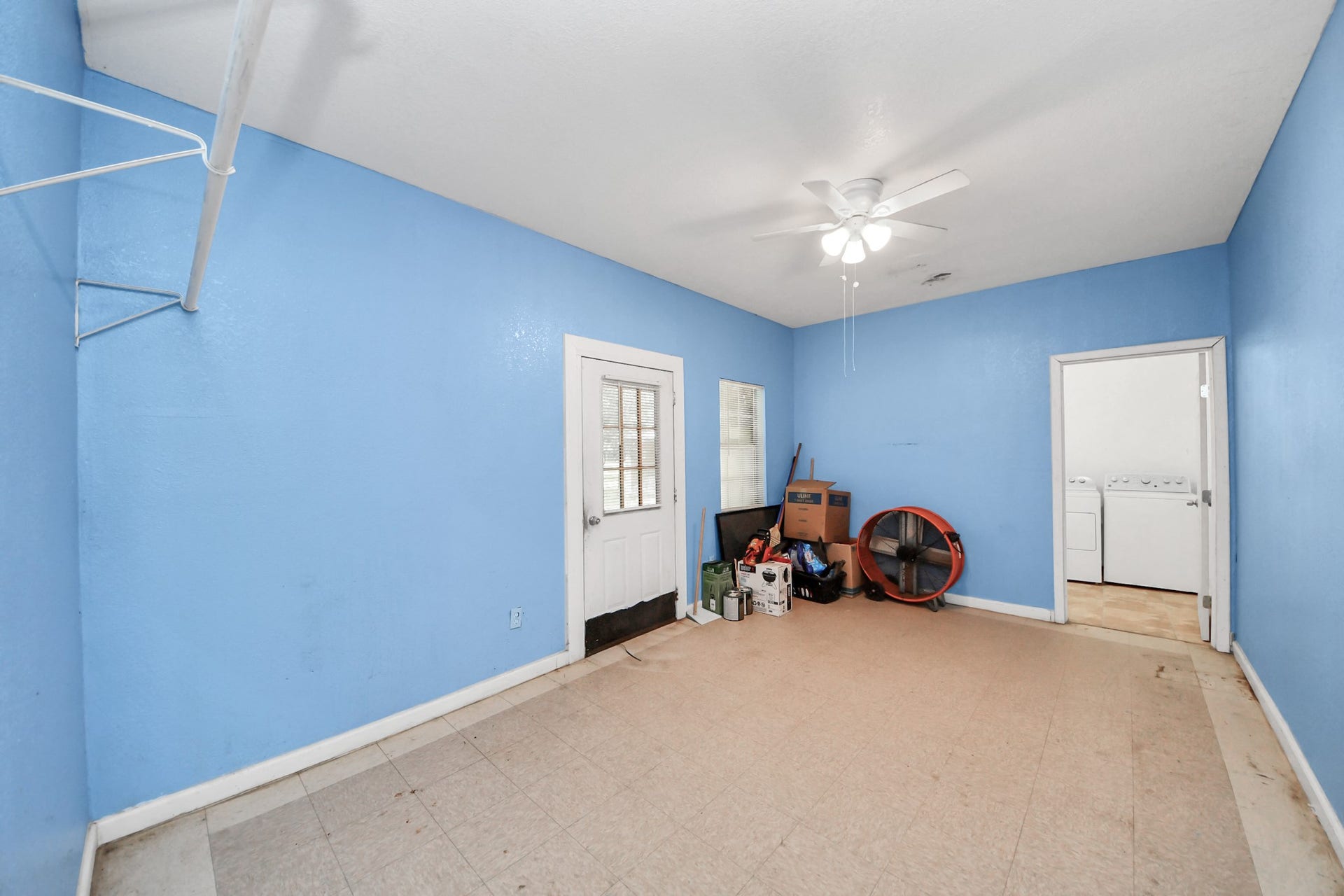694 County Road 941, Alvin, TX 77511 694 County Road 941, Alvin, TX 77511