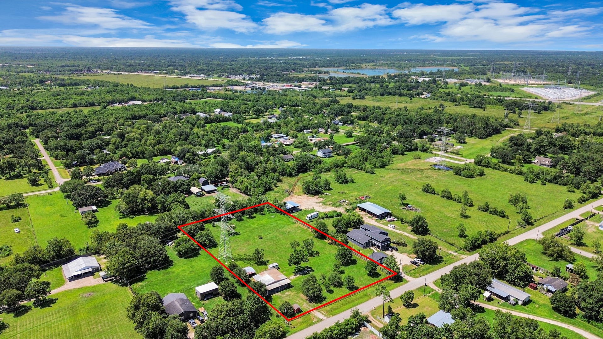 694 County Road 941, Alvin, TX 77511 694 County Road 941, Alvin, TX 77511