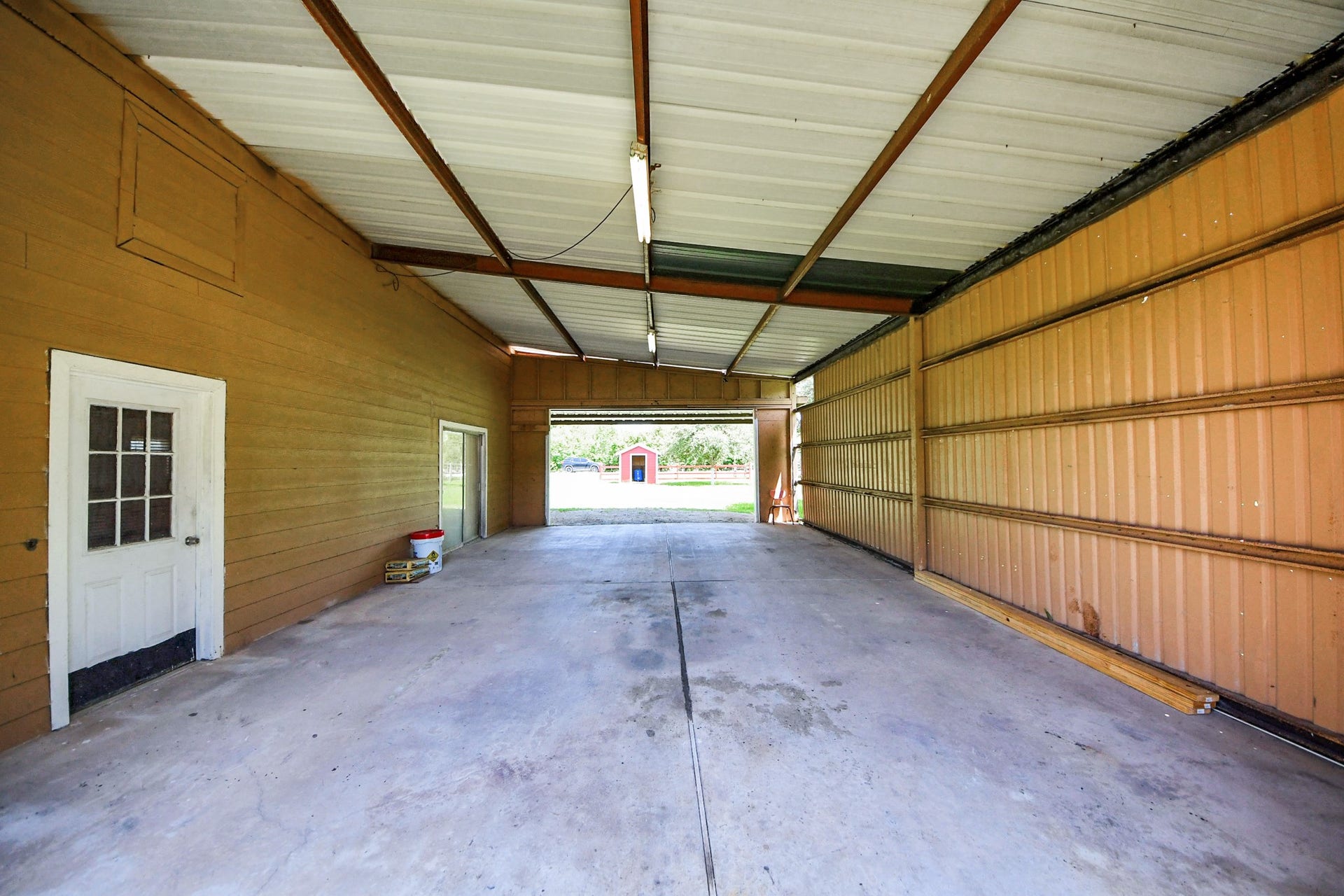 694 County Road 941, Alvin, TX 77511 694 County Road 941, Alvin, TX 77511
