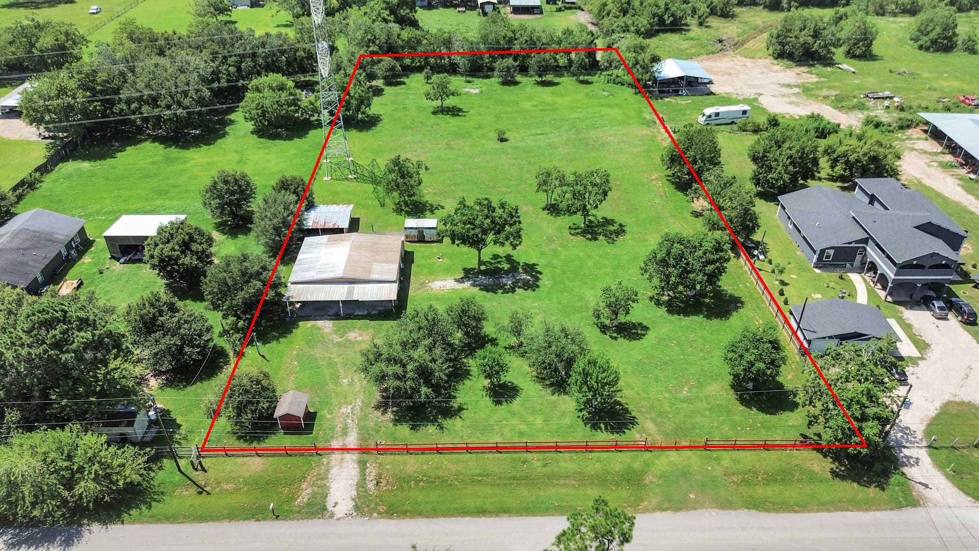 694 County Road 941, Alvin, TX 77511 694 County Road 941, Alvin, TX 77511