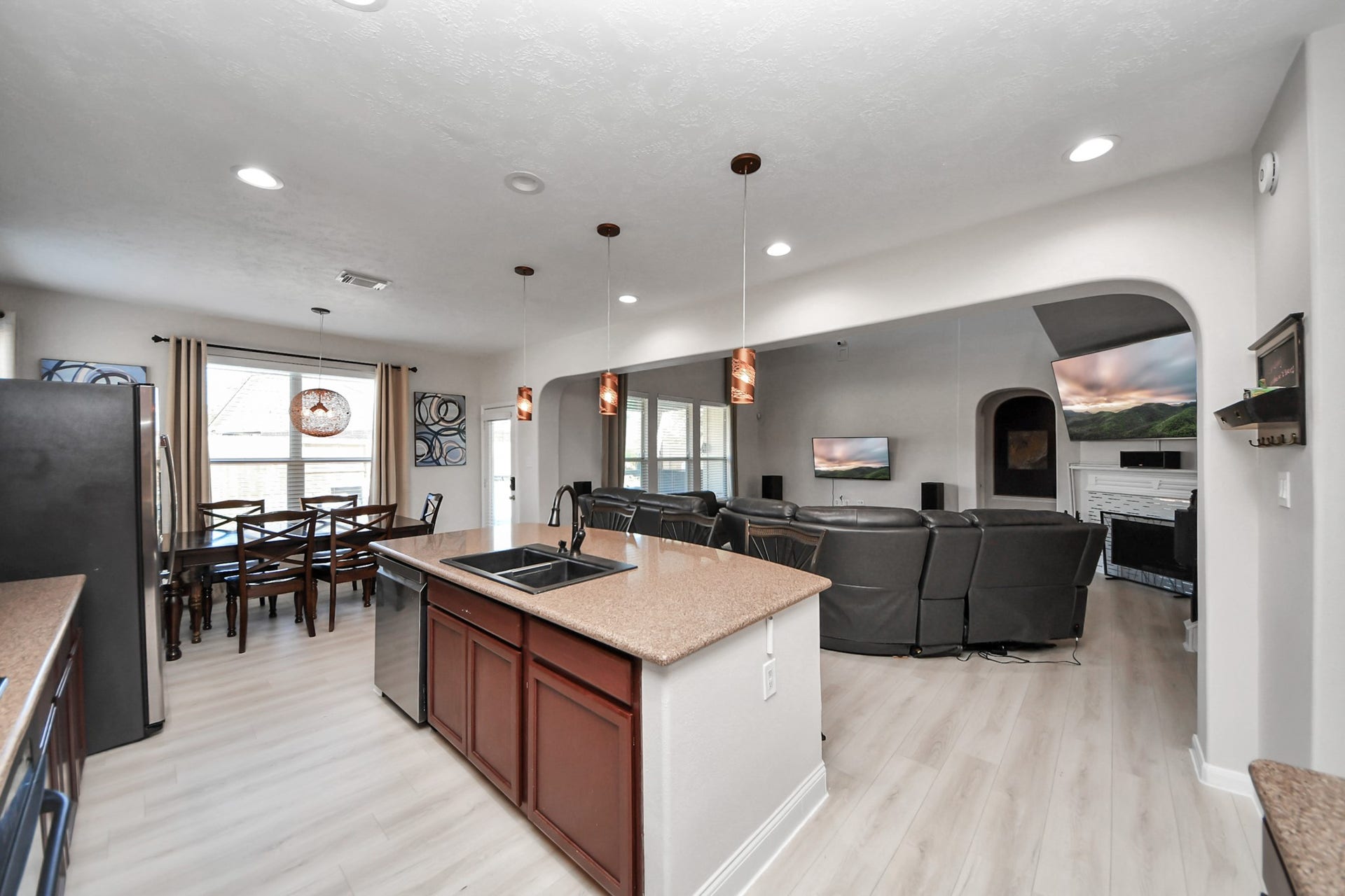 10810 Lake Raven Court, Cypress, TX 77433 Kitchen