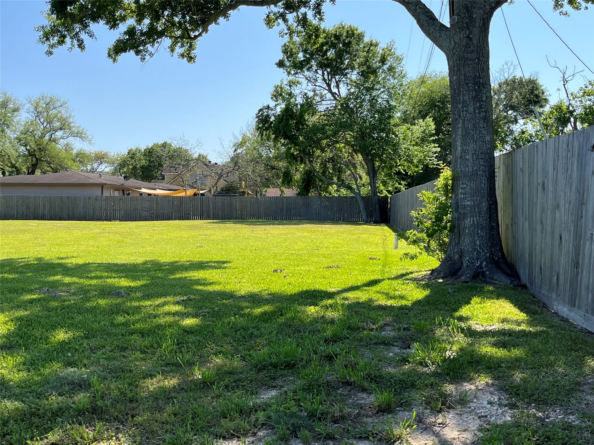 1000 DELMAR, La Marque, TX 77591 1000 DELMAR, La Marque, TX 77591