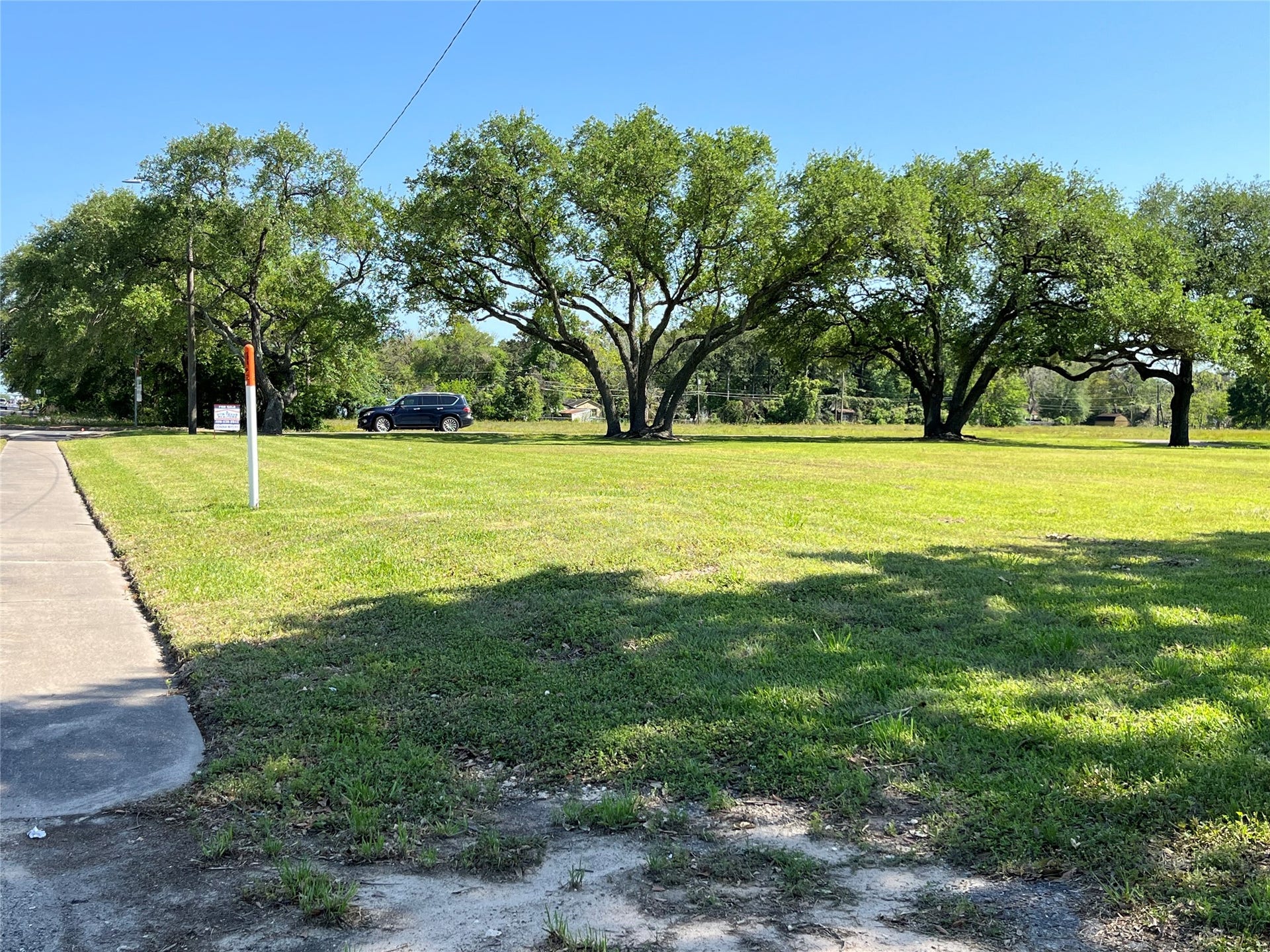 1000 DELMAR, La Marque, TX 77591 1000 DELMAR, La Marque, TX 77591
