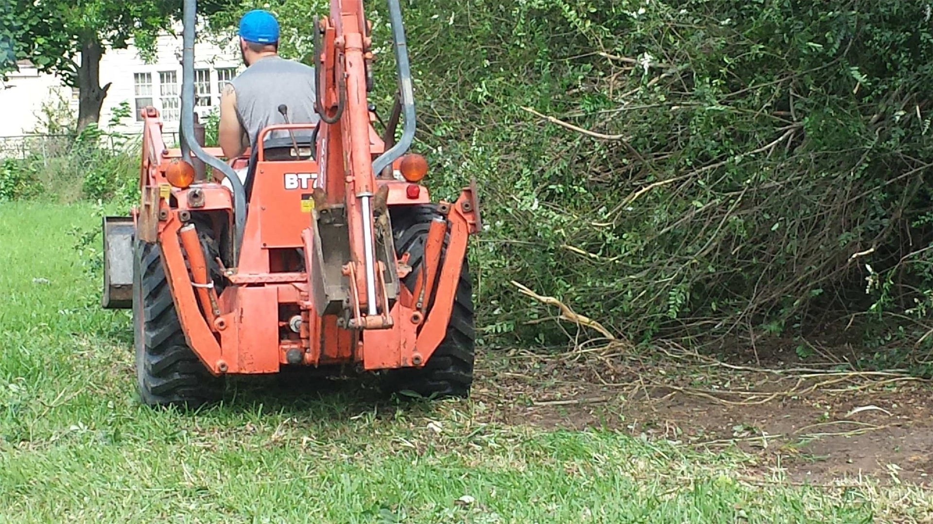 1000 DELMAR, La Marque, TX 77591 THE BEGINNGING - SOLID BRUSH AND TREES