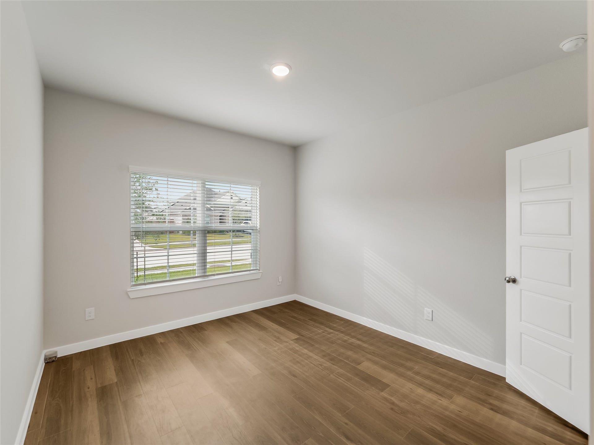 8634 Jetty Glen Drive, Cypress, TX 77433 Bedroom 1