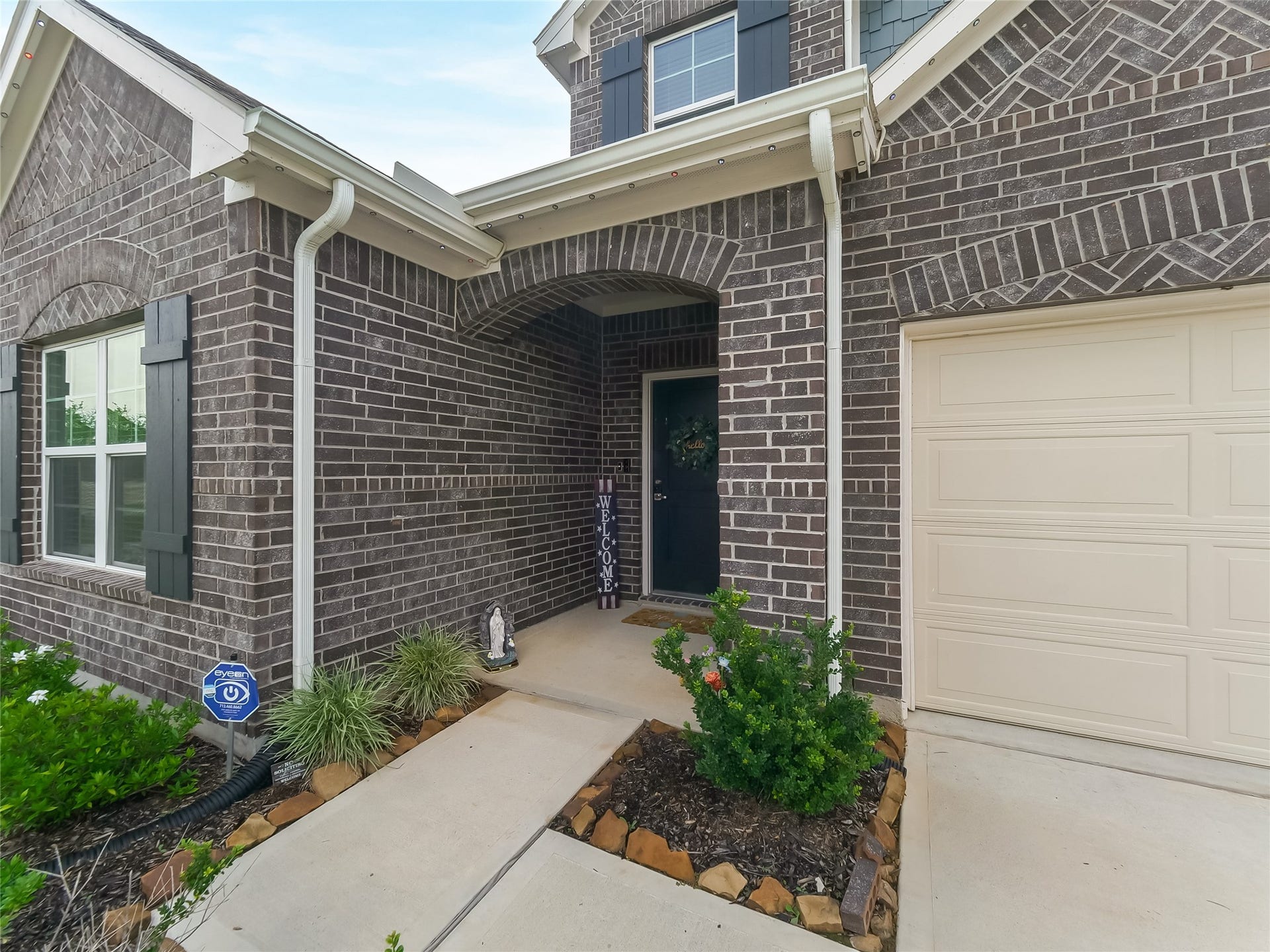 8634 Jetty Glen Drive, Cypress, TX 77433 Front Covered Entry