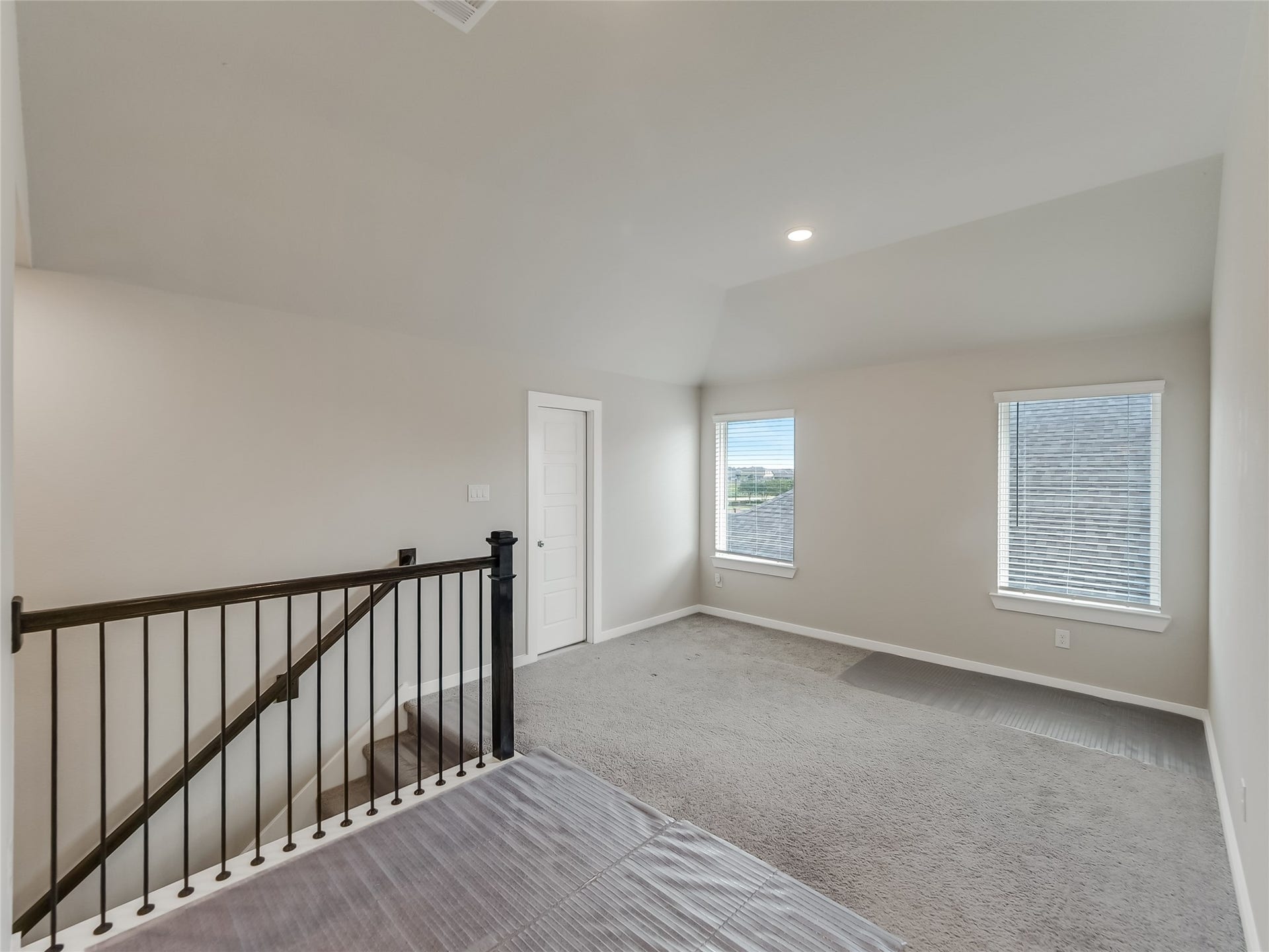 8634 Jetty Glen Drive, Cypress, TX 77433 Loft