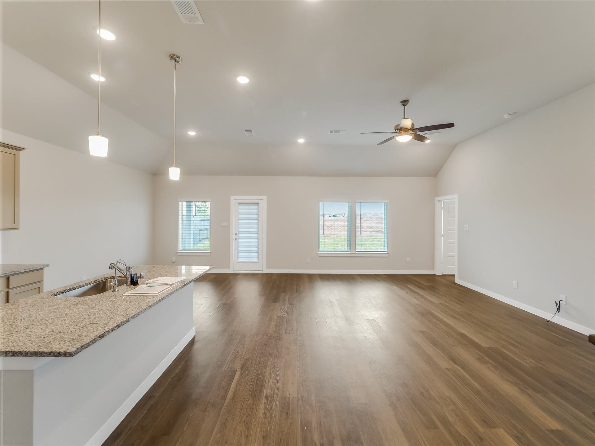 8634 Jetty Glen Drive, Cypress, TX 77433 Open Kitchen to Living room