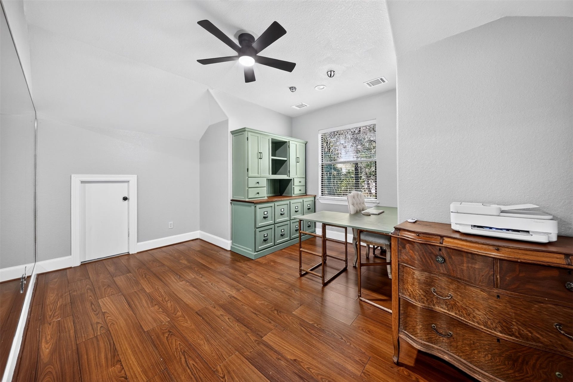10410 Clubhouse Circle, Magnolia, TX 77354 10410 Clubhouse Circle, Magnolia, TX 77354