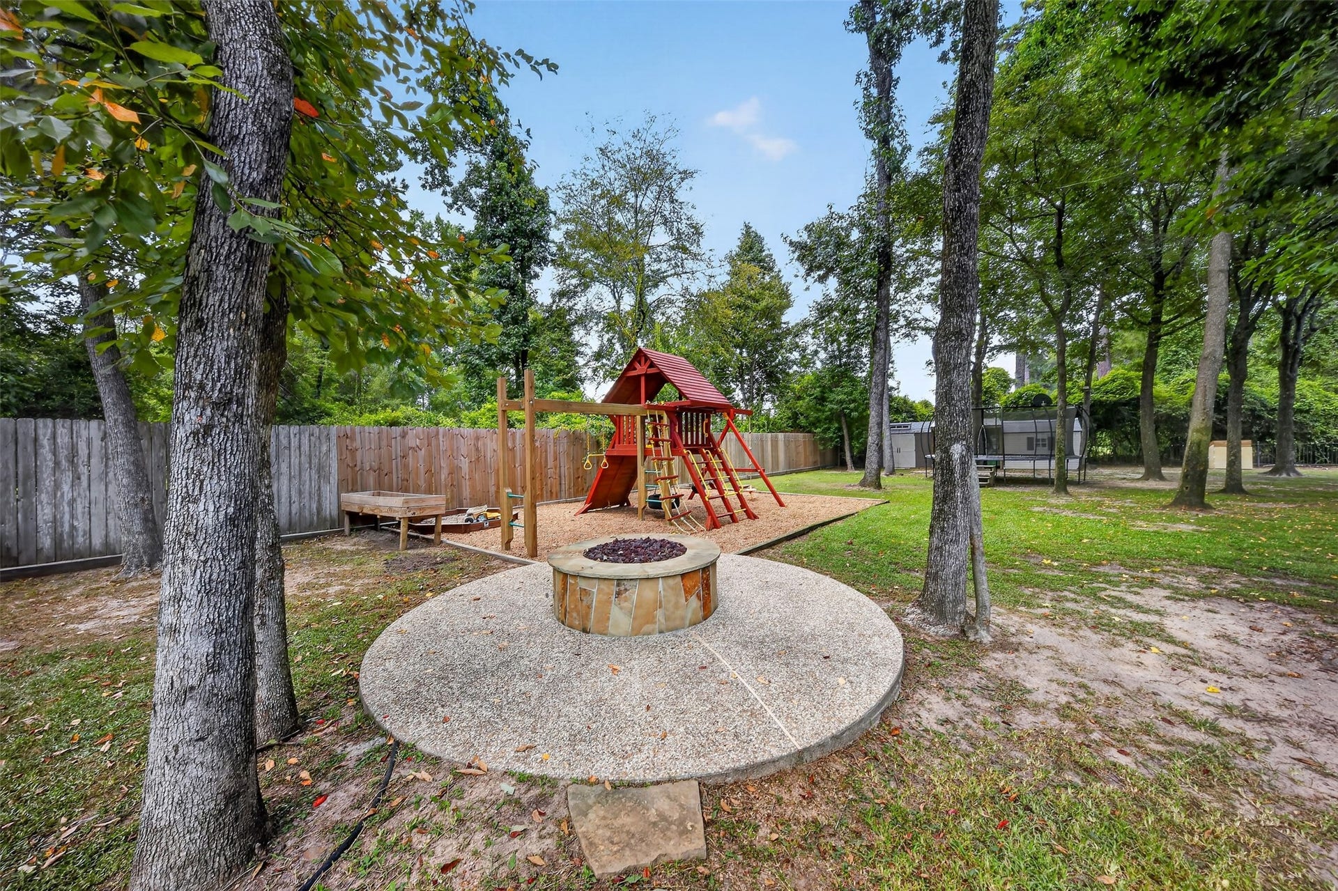 10410 Clubhouse Circle, Magnolia, TX 77354 10410 Clubhouse Circle, Magnolia, TX 77354