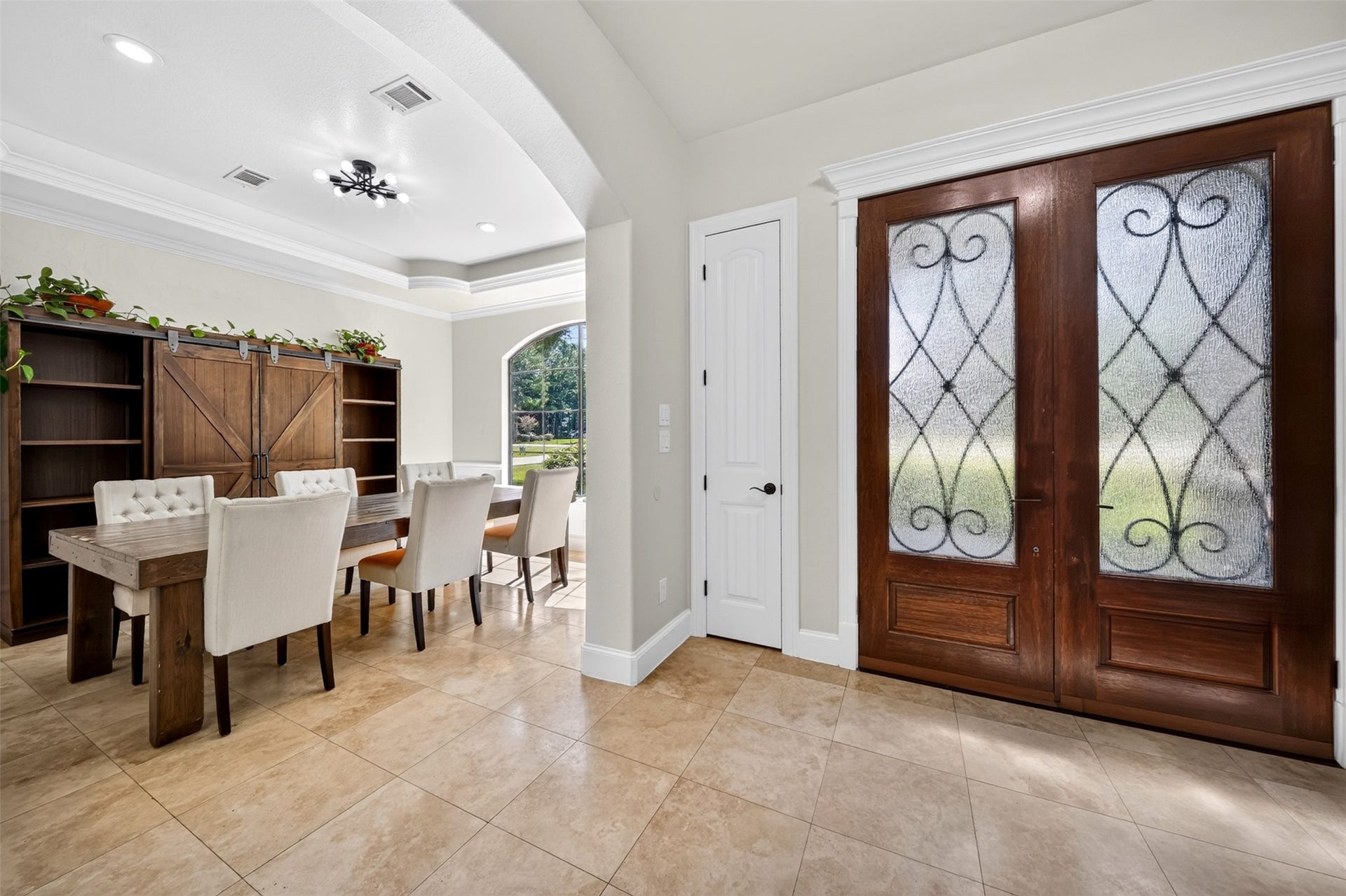 10410 Clubhouse Circle, Magnolia, TX 77354 10410 Clubhouse Circle, Magnolia, TX 77354