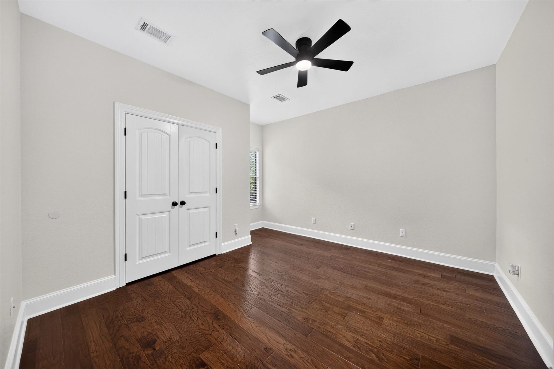 10410 Clubhouse Circle, Magnolia, TX 77354 10410 Clubhouse Circle, Magnolia, TX 77354