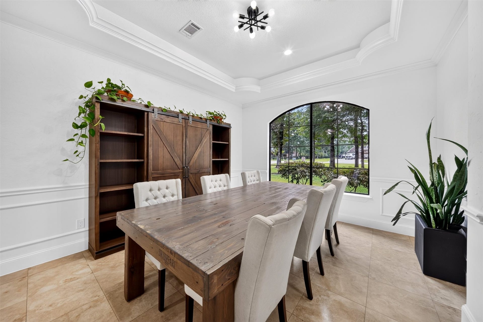 10410 Clubhouse Circle, Magnolia, TX 77354 10410 Clubhouse Circle, Magnolia, TX 77354