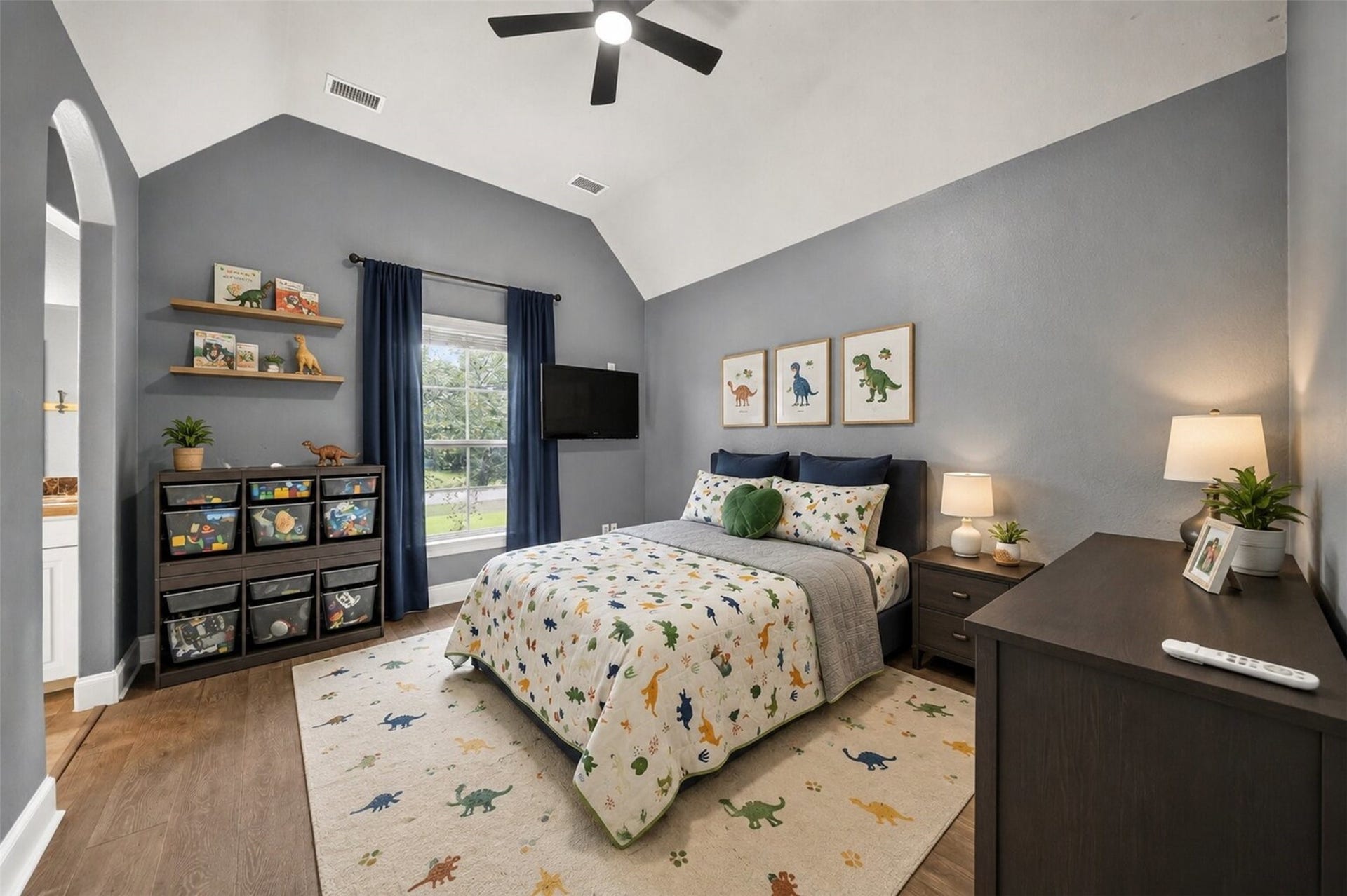 10410 Clubhouse Circle, Magnolia, TX 77354 10410 Clubhouse Circle, Magnolia, TX 77354