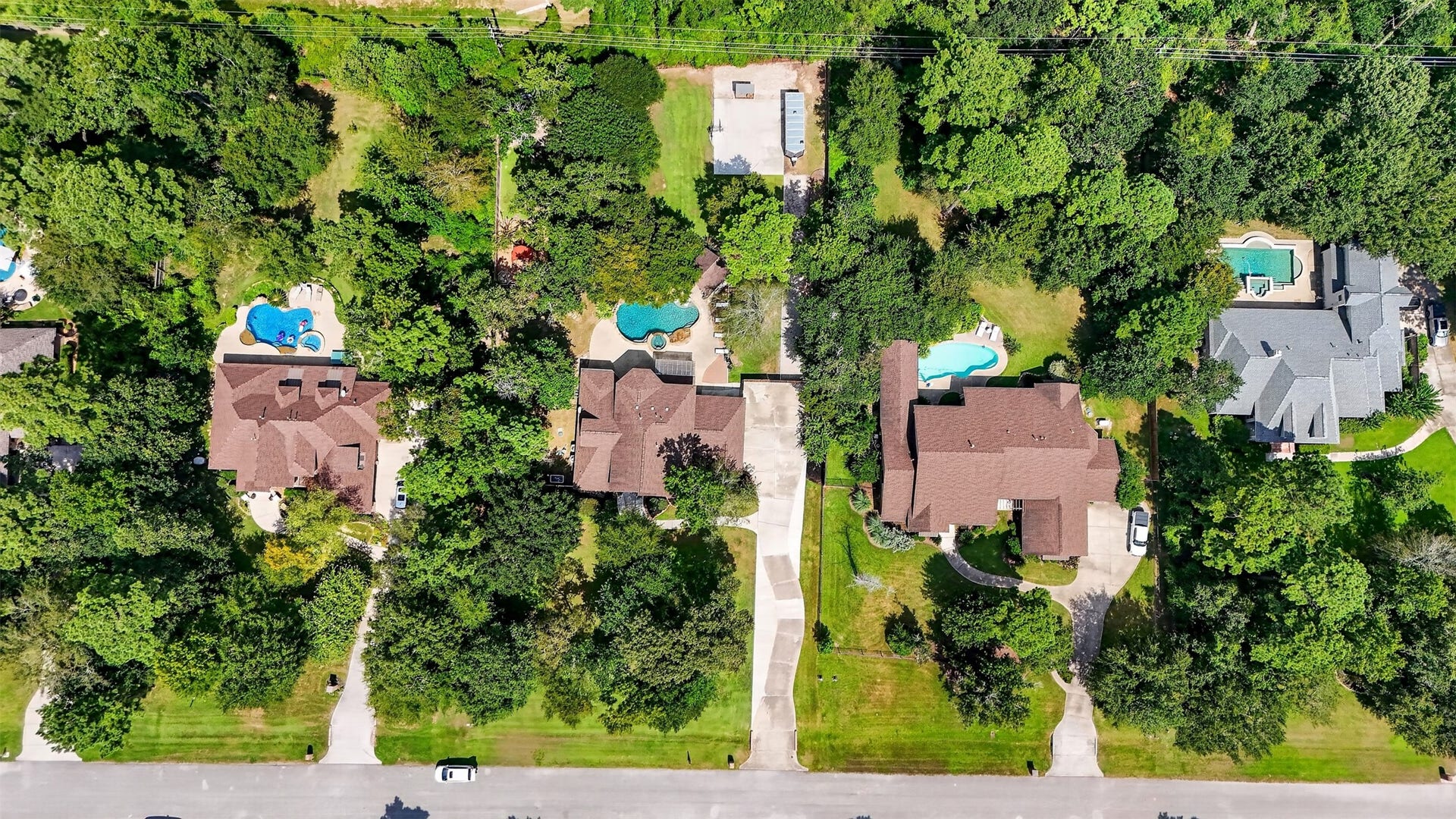 10410 Clubhouse Circle, Magnolia, TX 77354 10410 Clubhouse Circle, Magnolia, TX 77354