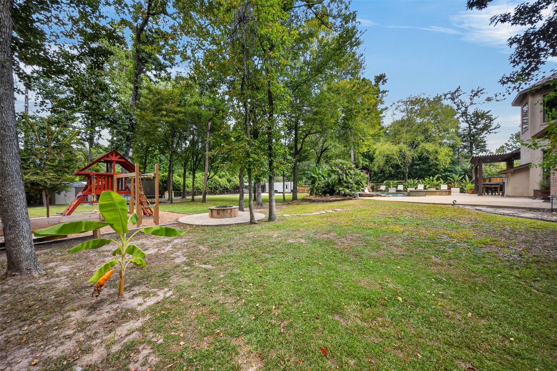 10410 Clubhouse Circle, Magnolia, TX 77354 10410 Clubhouse Circle, Magnolia, TX 77354
