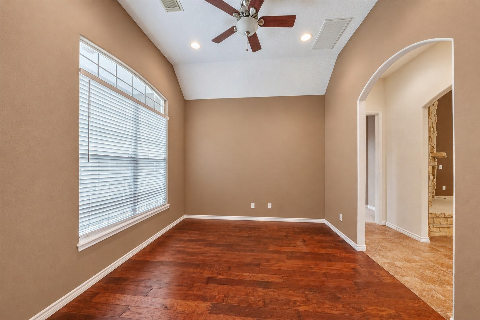12195 N Lake Vista Drive, Willis, TX 77318 office