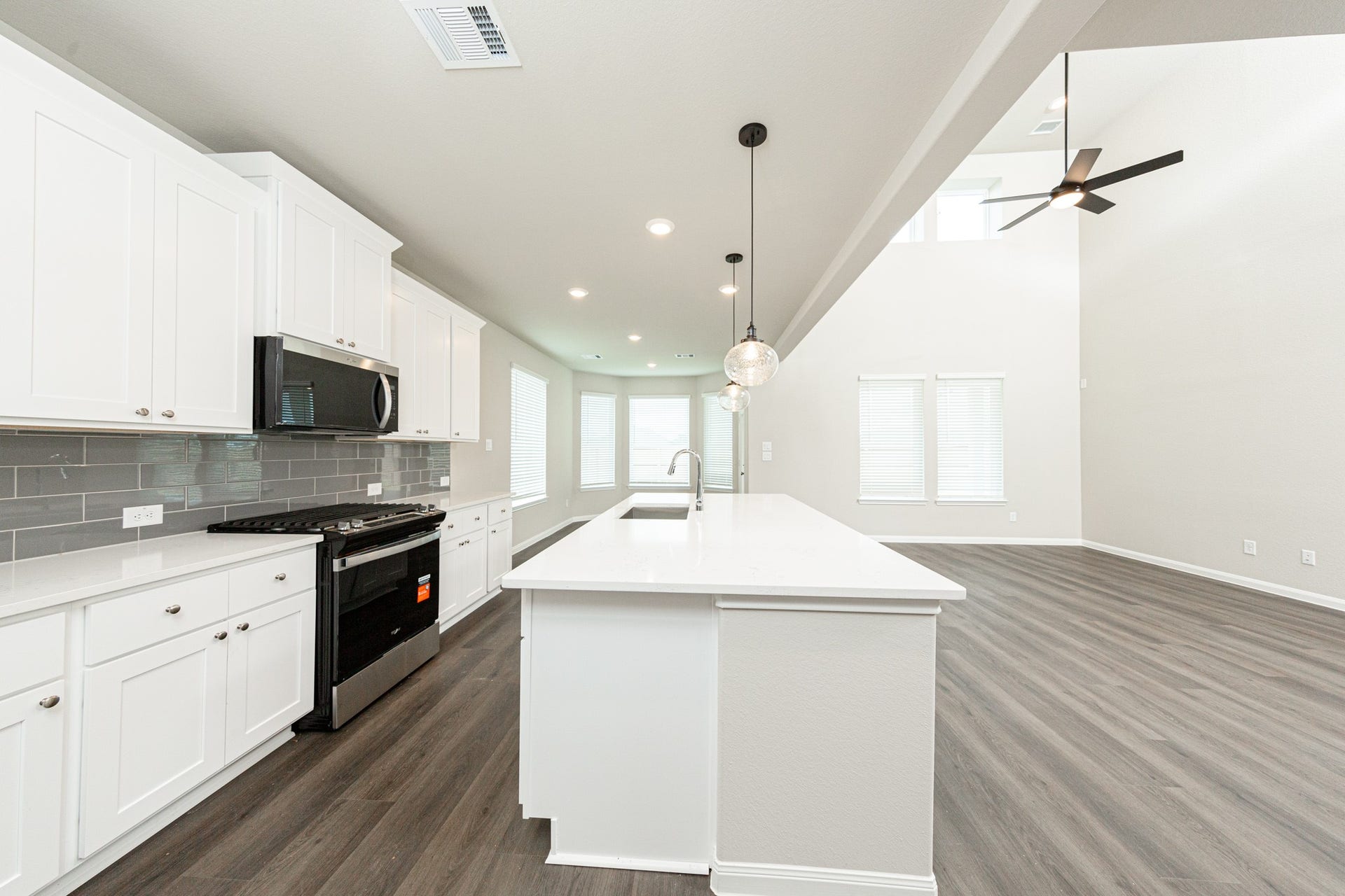 3025 Mustang Grove Way, Brookshire, TX 77423 3025 Mustang Grove Way, Brookshire, TX 77423