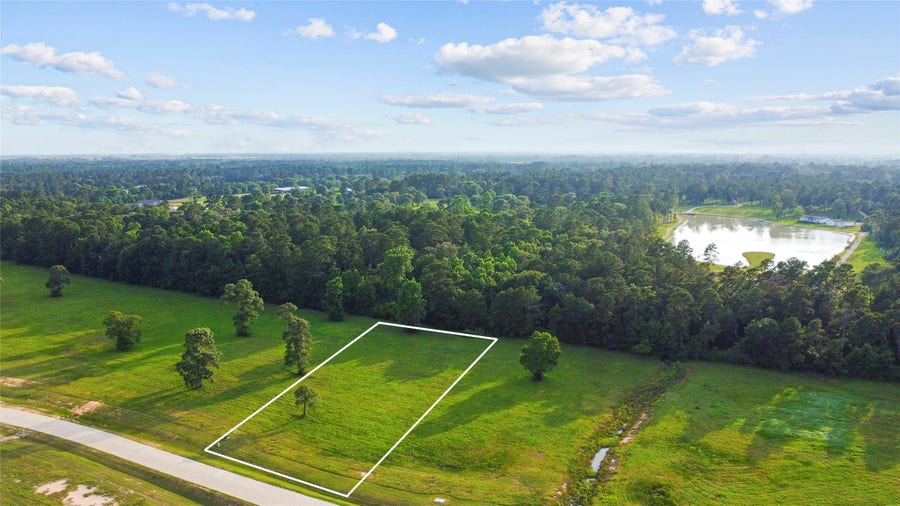 Property photo for 2044 Stallion Lakes Avenue, Hockley, TX