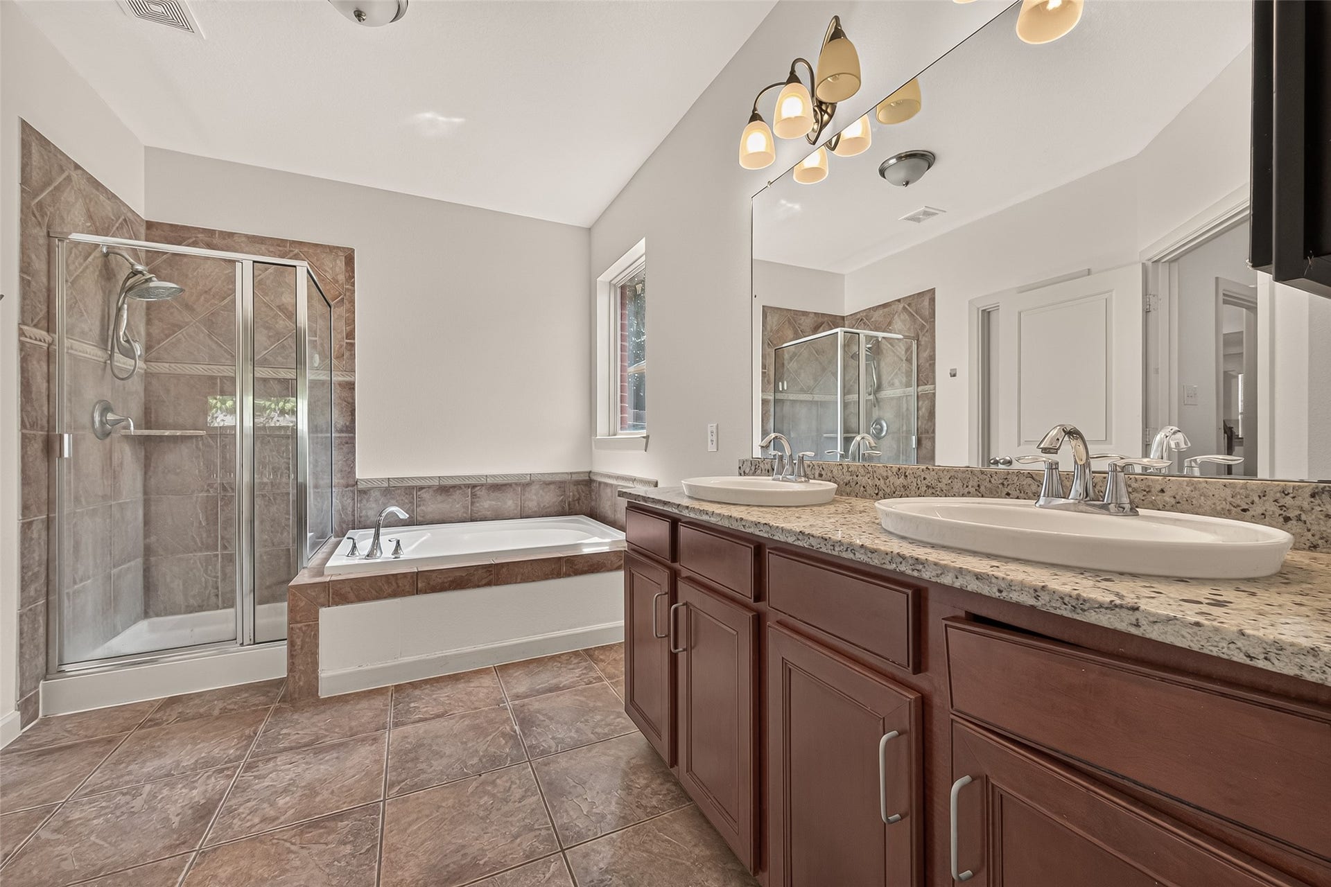 195 Copper Stream Ln, Richmond, TX 77406