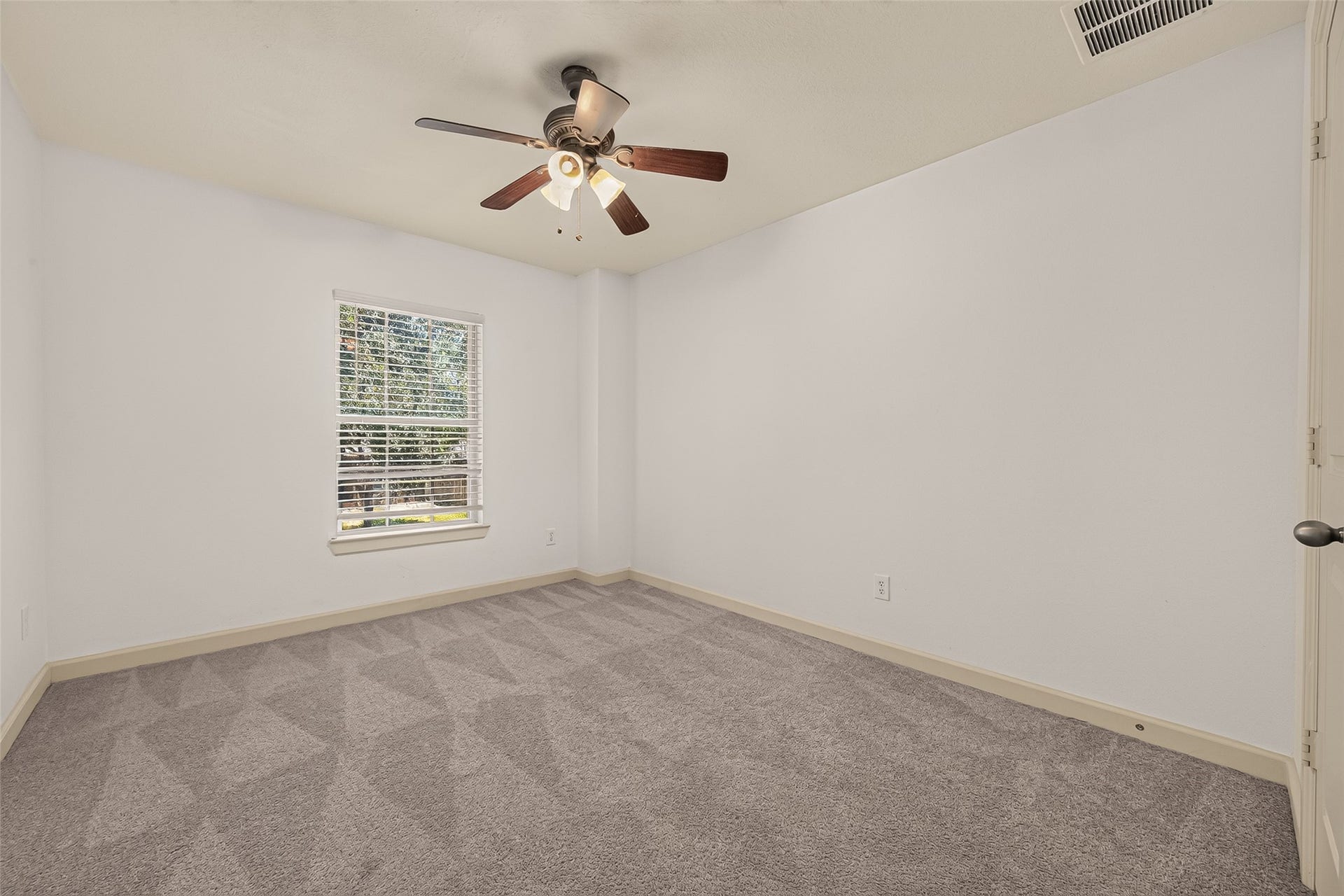 195 Copper Stream Ln, Richmond, TX 77406