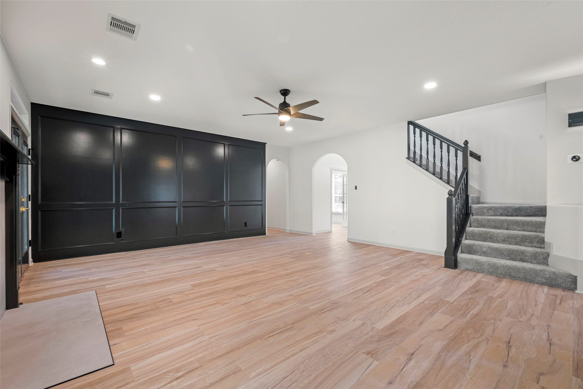 28614 Water Park Way, Spring, TX 77386 Another view of the living room