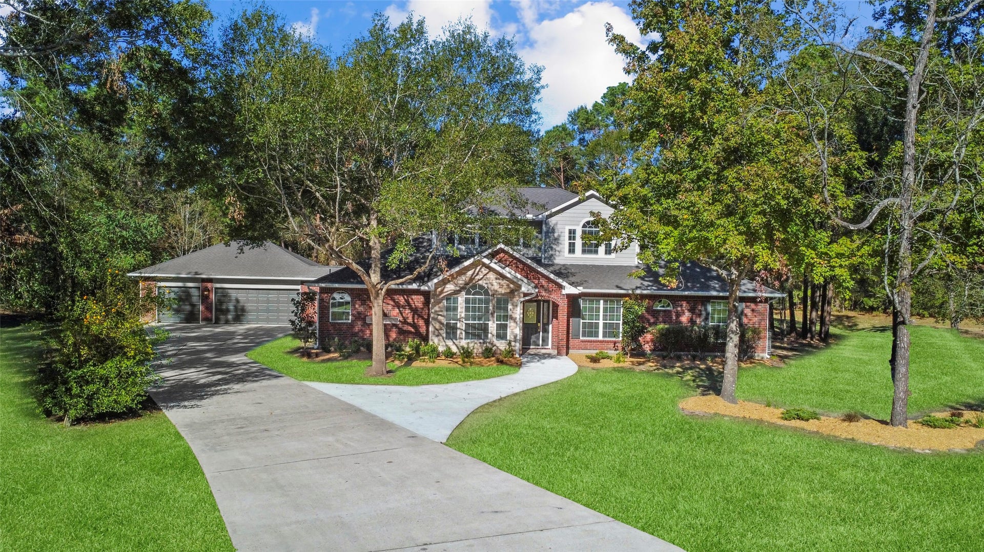 28614 Water Park Way, Spring, TX 77386 Long driveway! Plenty of room for parking
