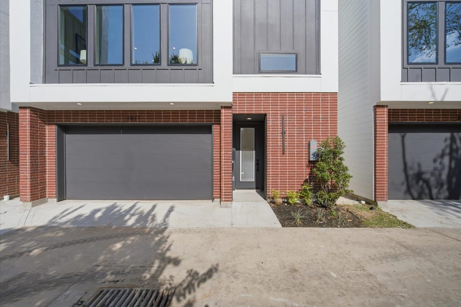 Property photo for 3411 Gillespie Street, Houston, TX