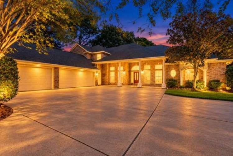 1018 The Cliffs Boulevard, Montgomery, TX 77356 1018 The Cliffs Boulevard, Montgomery, TX 77356