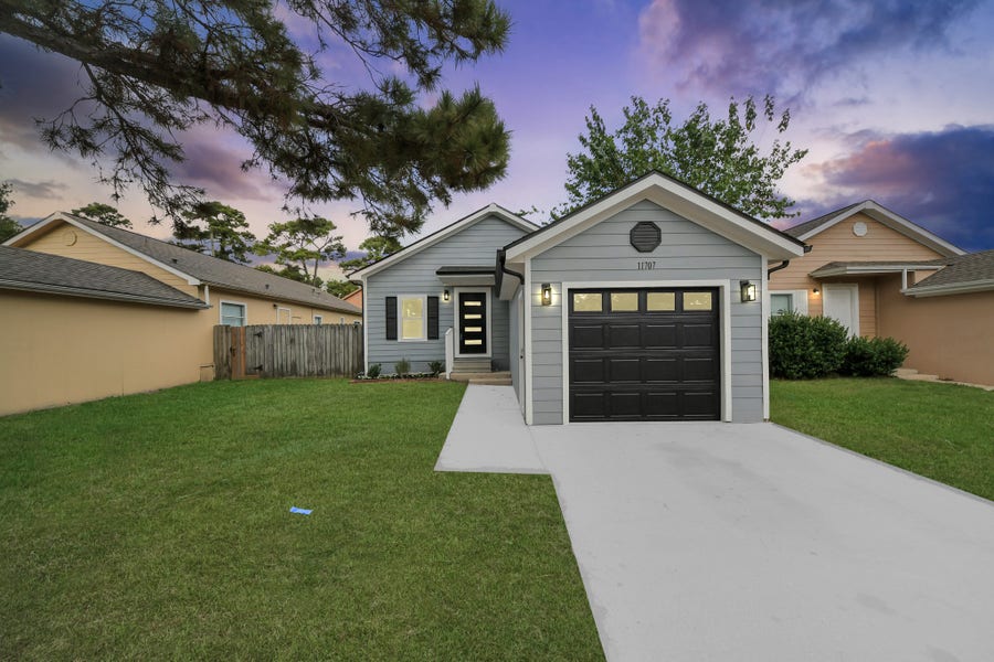 Property photo for 11707 Greenglen Drive, Houston, TX