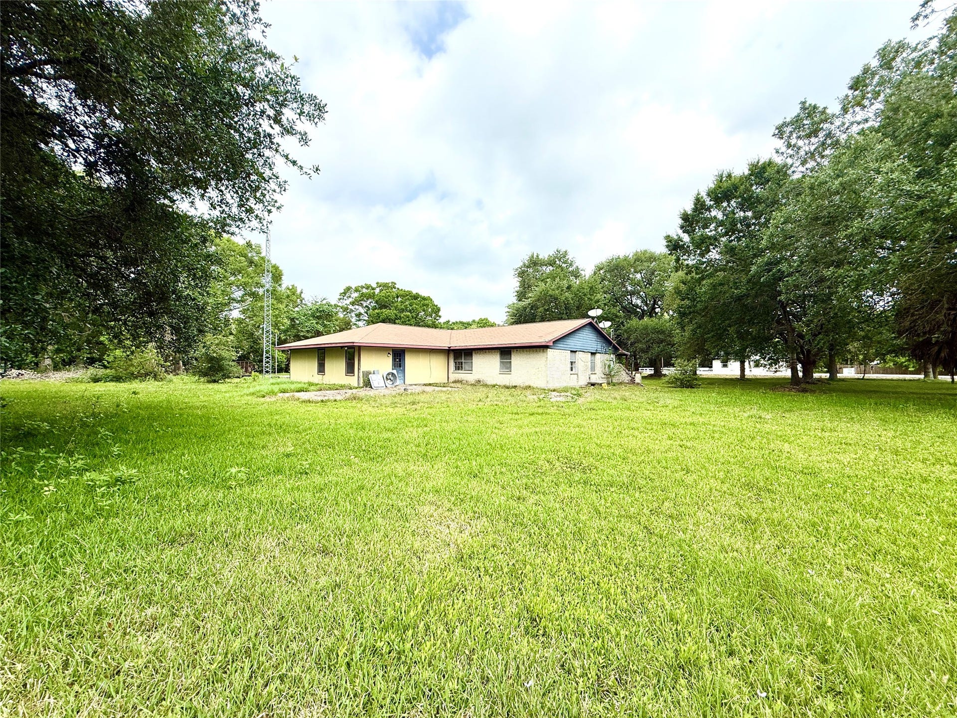8415 Schiro Road, Hitchcock, TX 77563 8415 Schiro Road, Hitchcock, TX 77563