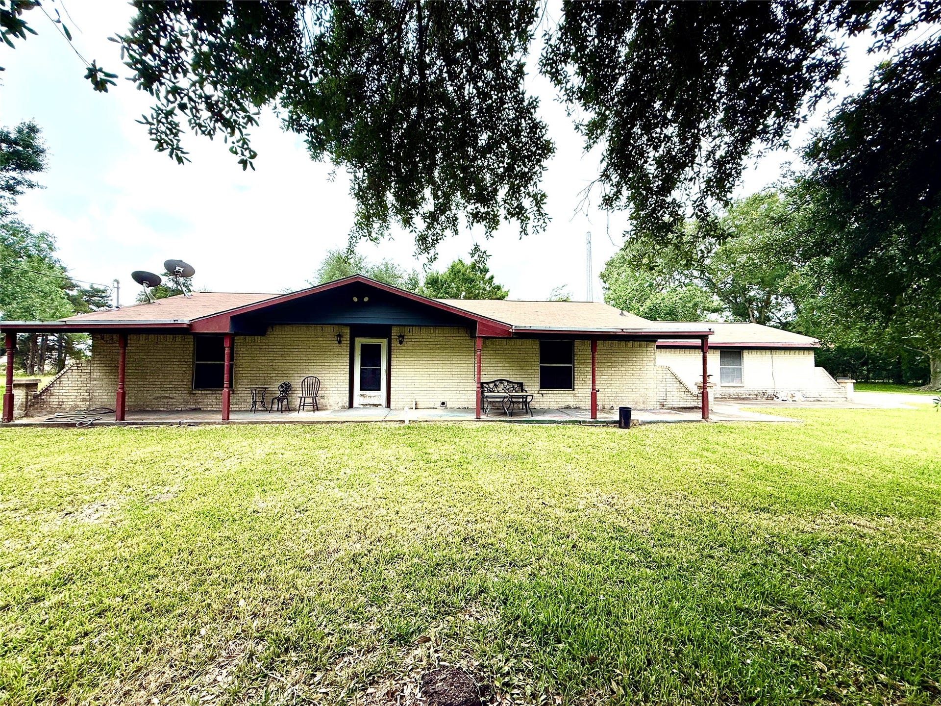 8415 Schiro Road, Hitchcock, TX 77563 8415 Schiro Road, Hitchcock, TX 77563