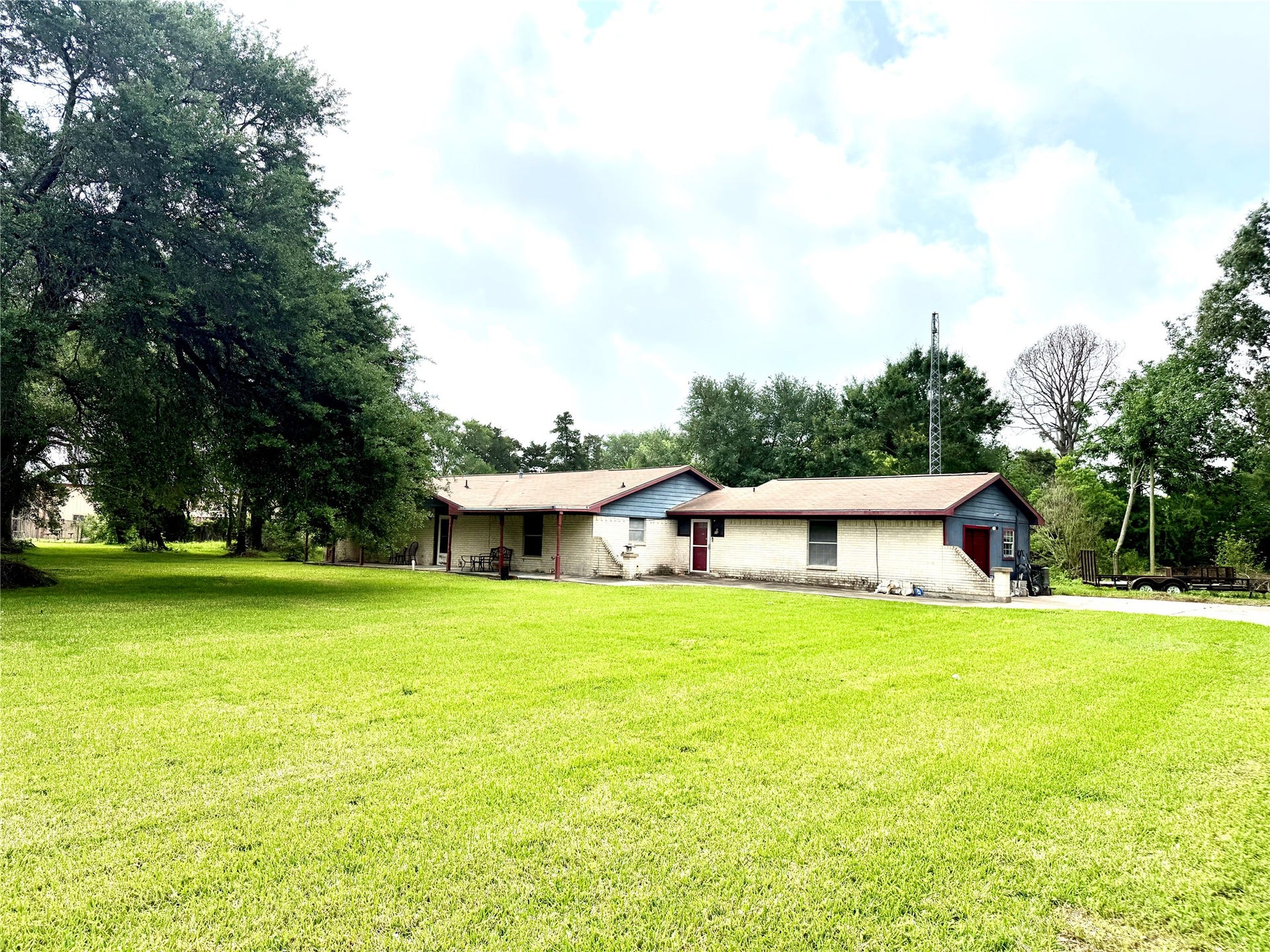 8415 Schiro Road, Hitchcock, TX 77563 8415 Schiro Road, Hitchcock, TX 77563