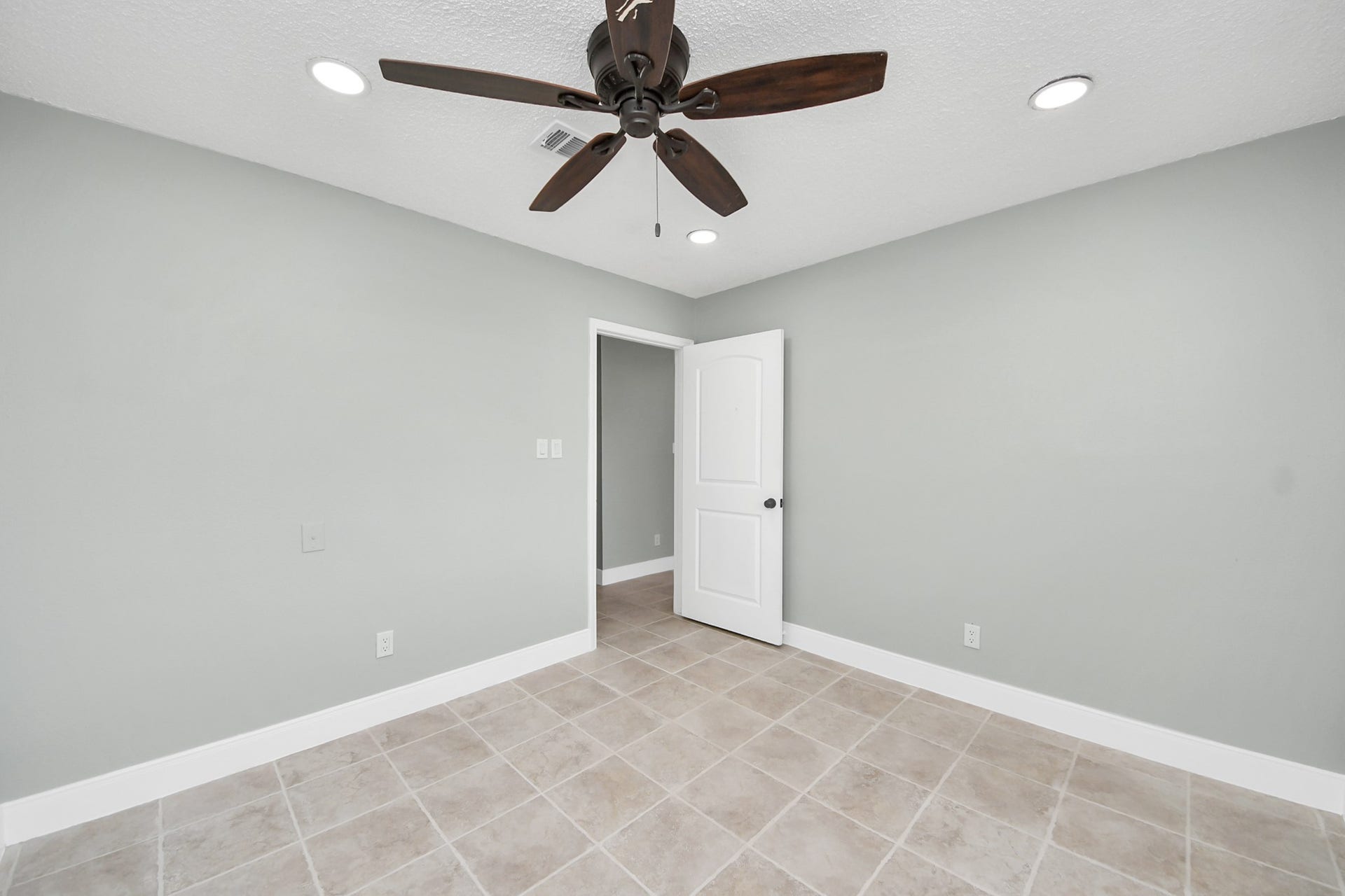 9458 Neuens Road, #9458, Houston, TX 77080 9458 Neuens Road, #9458, Houston, TX 77080