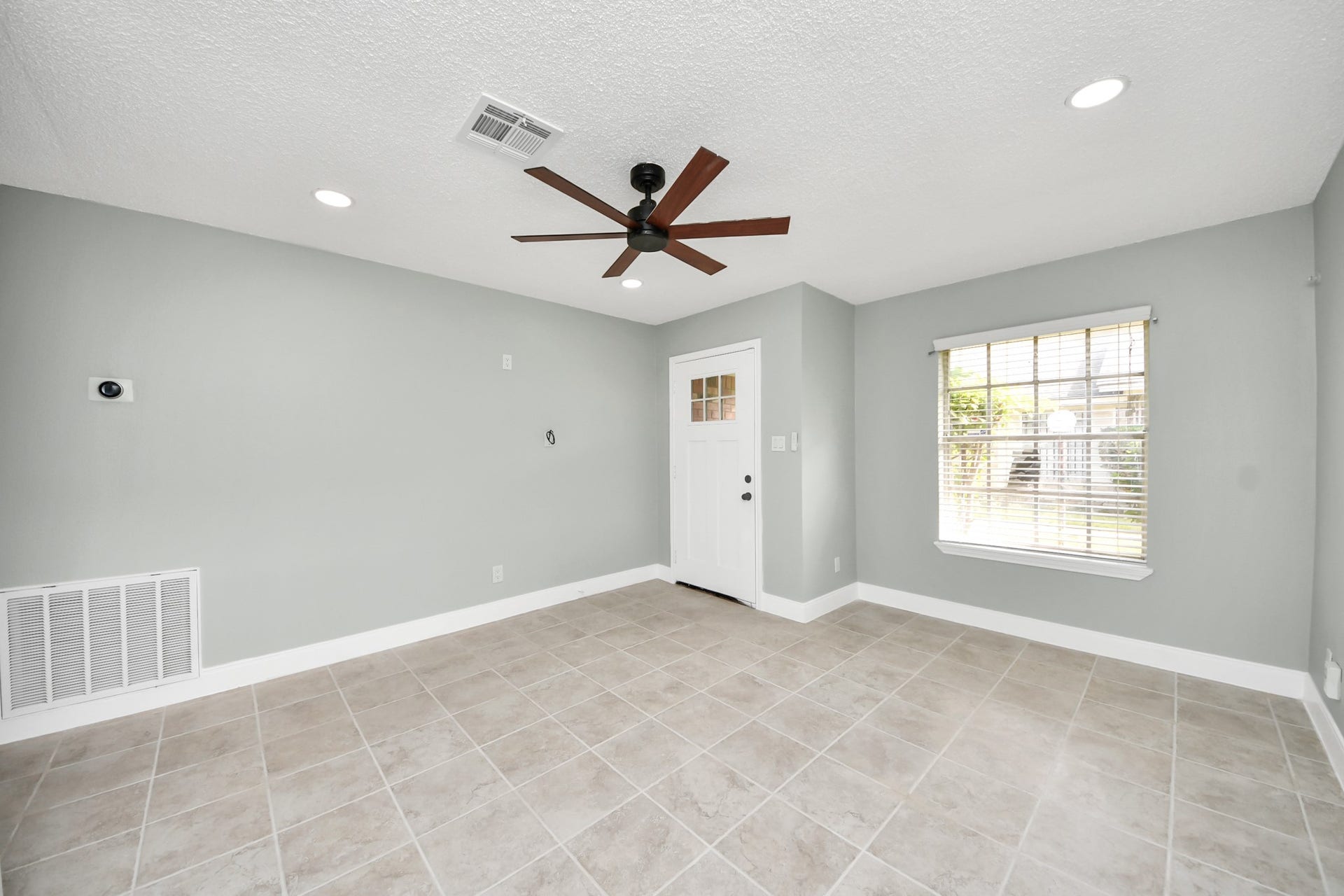 9458 Neuens Road, #9458, Houston, TX 77080 9458 Neuens Road, #9458, Houston, TX 77080