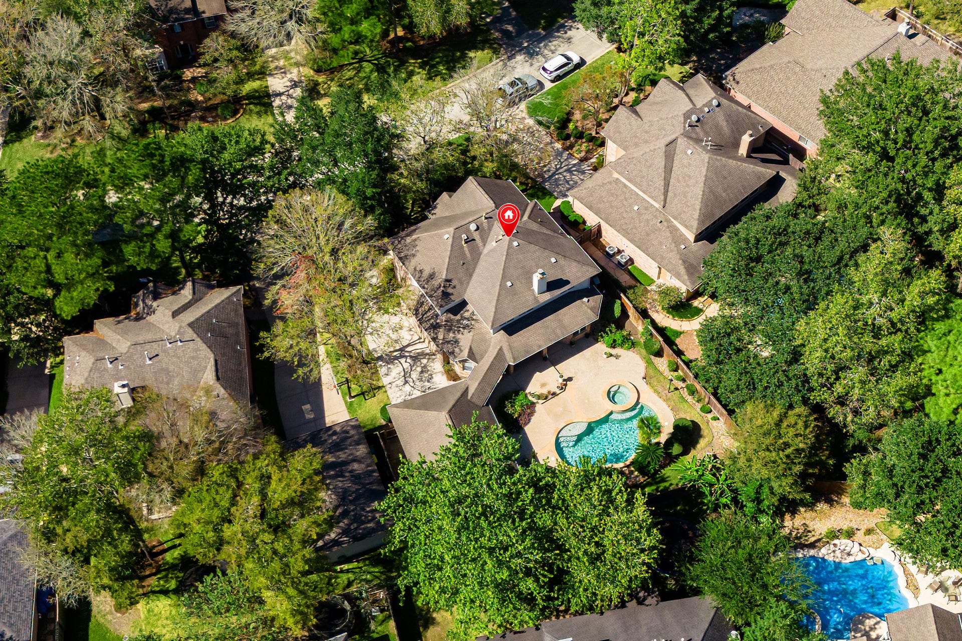 136 S Goldenvine Circle, The Woodlands, TX 77382