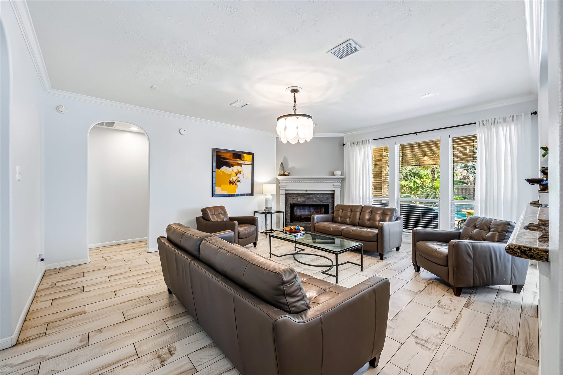 136 S Goldenvine Circle, The Woodlands, TX 77382