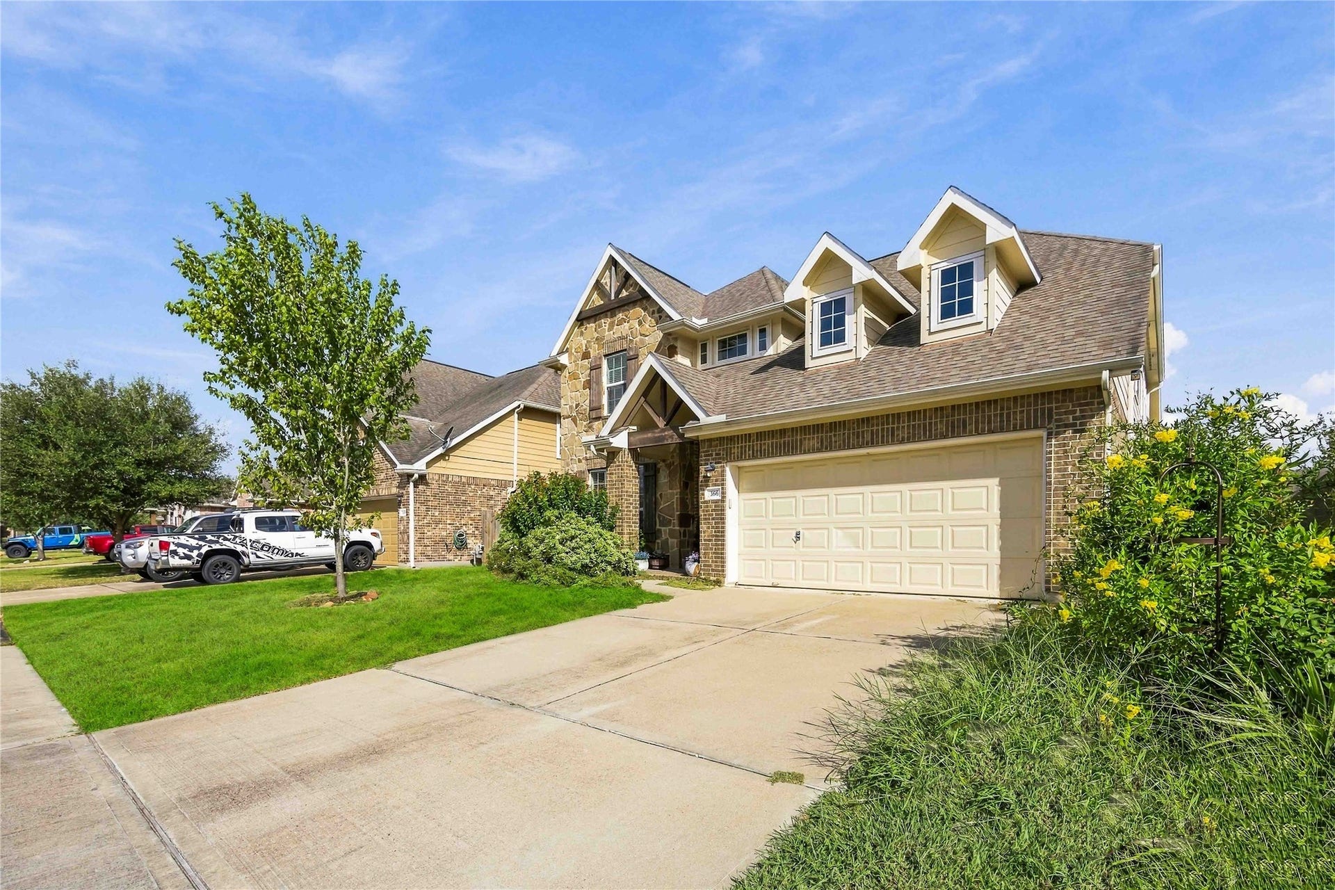 366 Lake Line Drive, Alvin, TX 77511