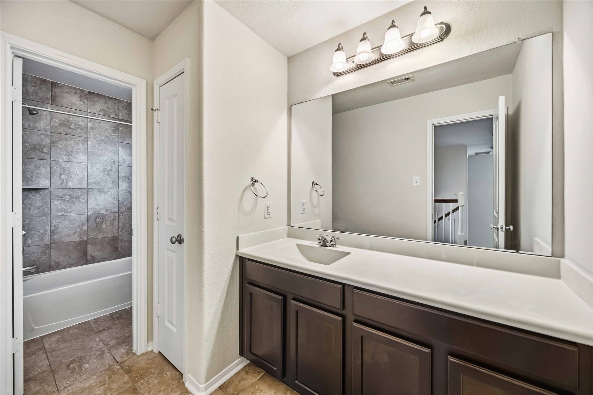 366 Lake Line Drive, Alvin, TX 77511