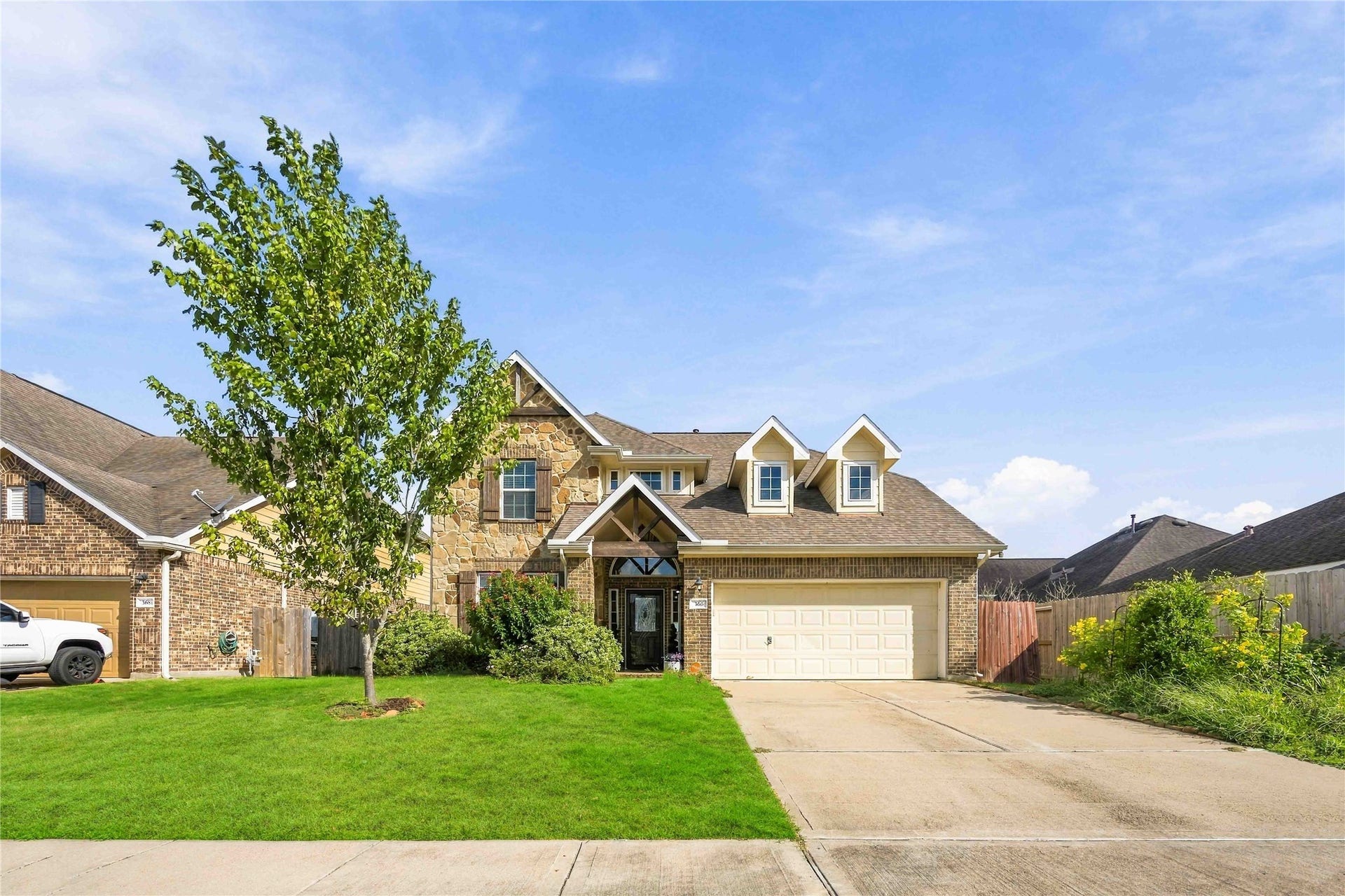 366 Lake Line Drive, Alvin, TX 77511